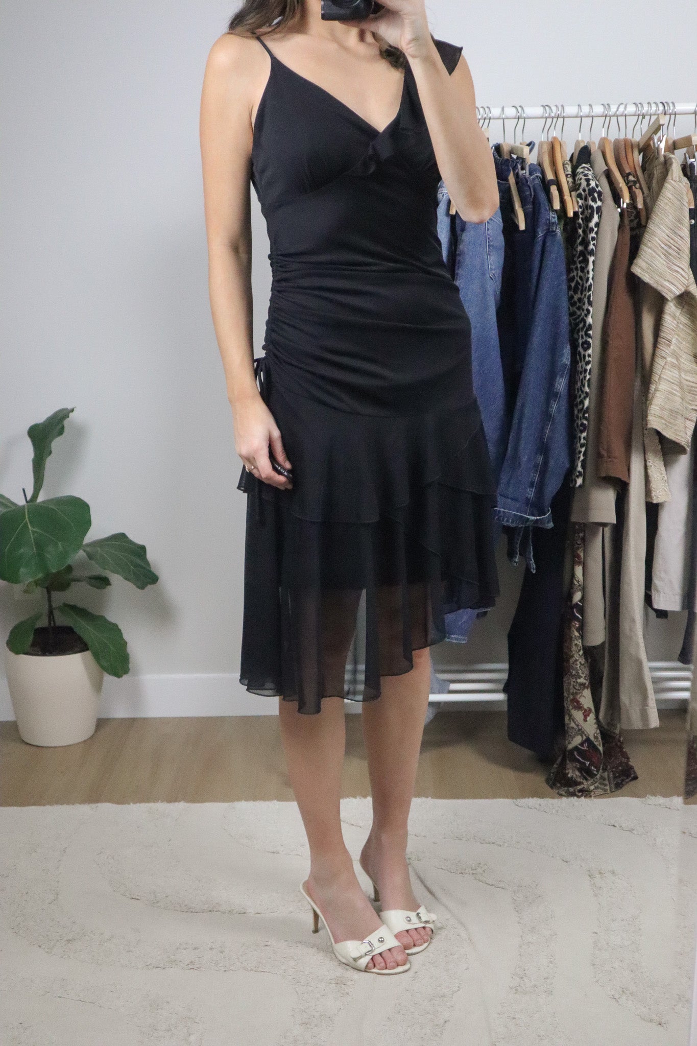 Made in Canada x Vintage x Asymmetrical Ruched Midi Dress (6/8)