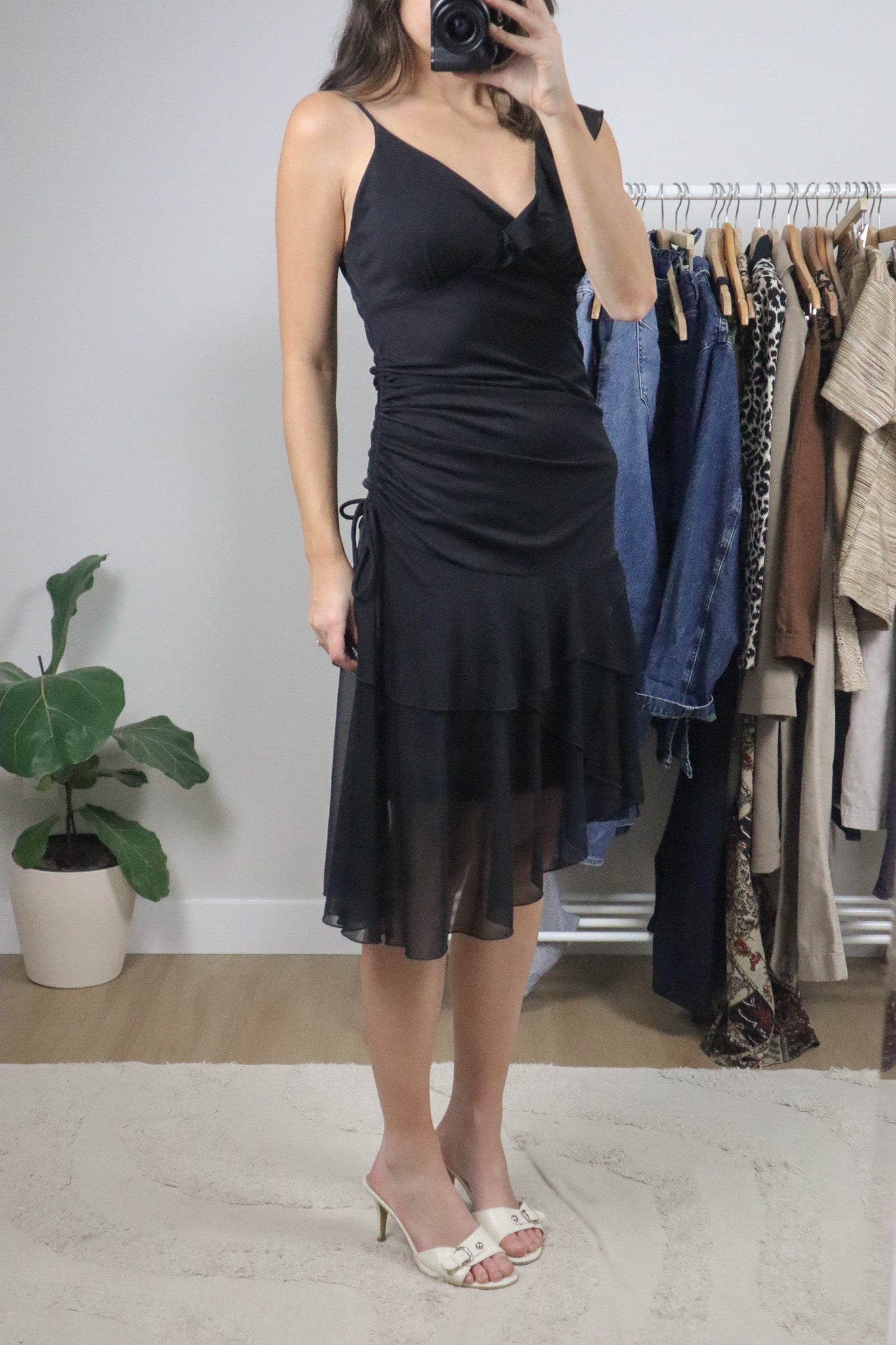 Made in Canada x Vintage x Asymmetrical Ruched Midi Dress (6/8)