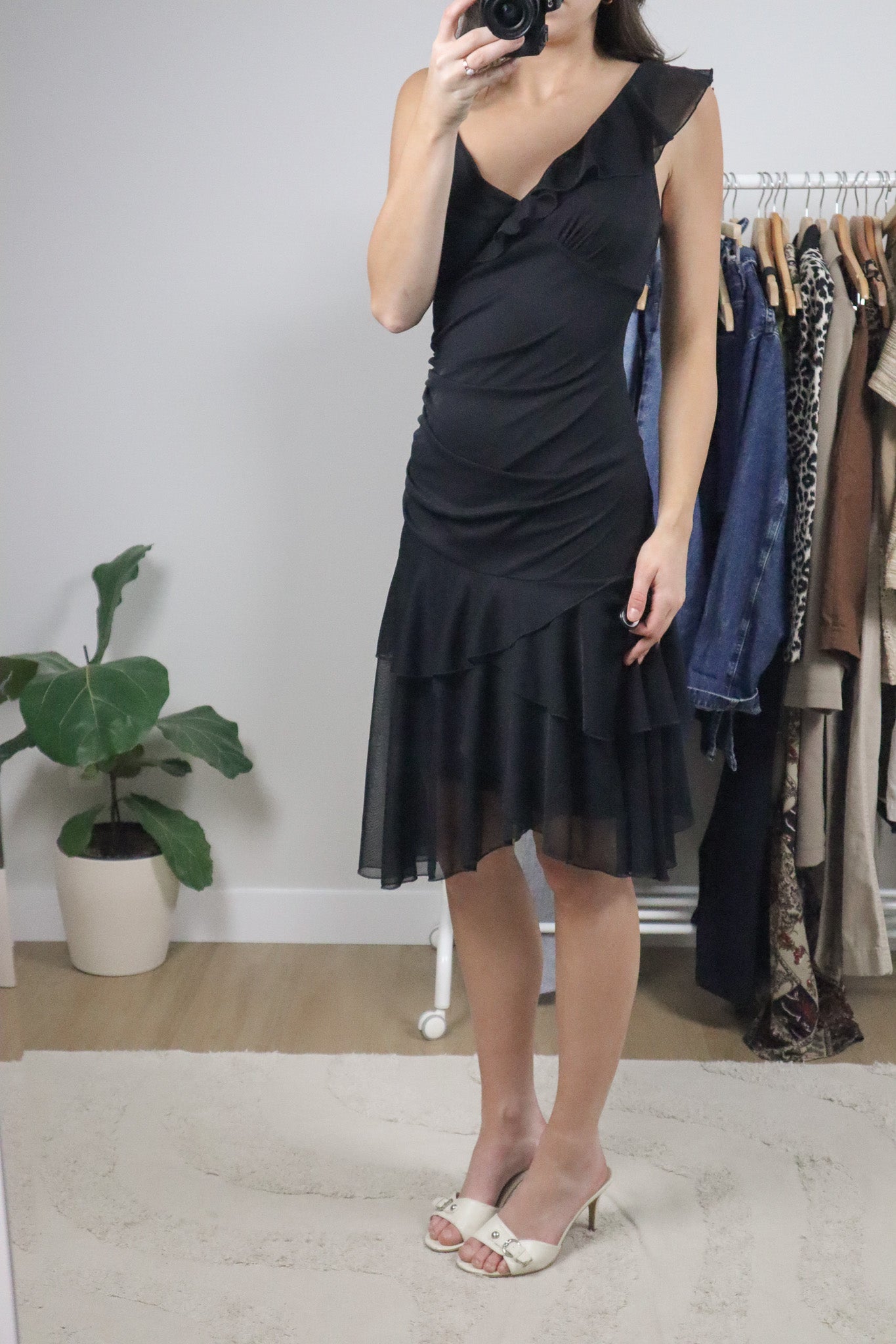 Made in Canada x Vintage x Asymmetrical Ruched Midi Dress (6/8)