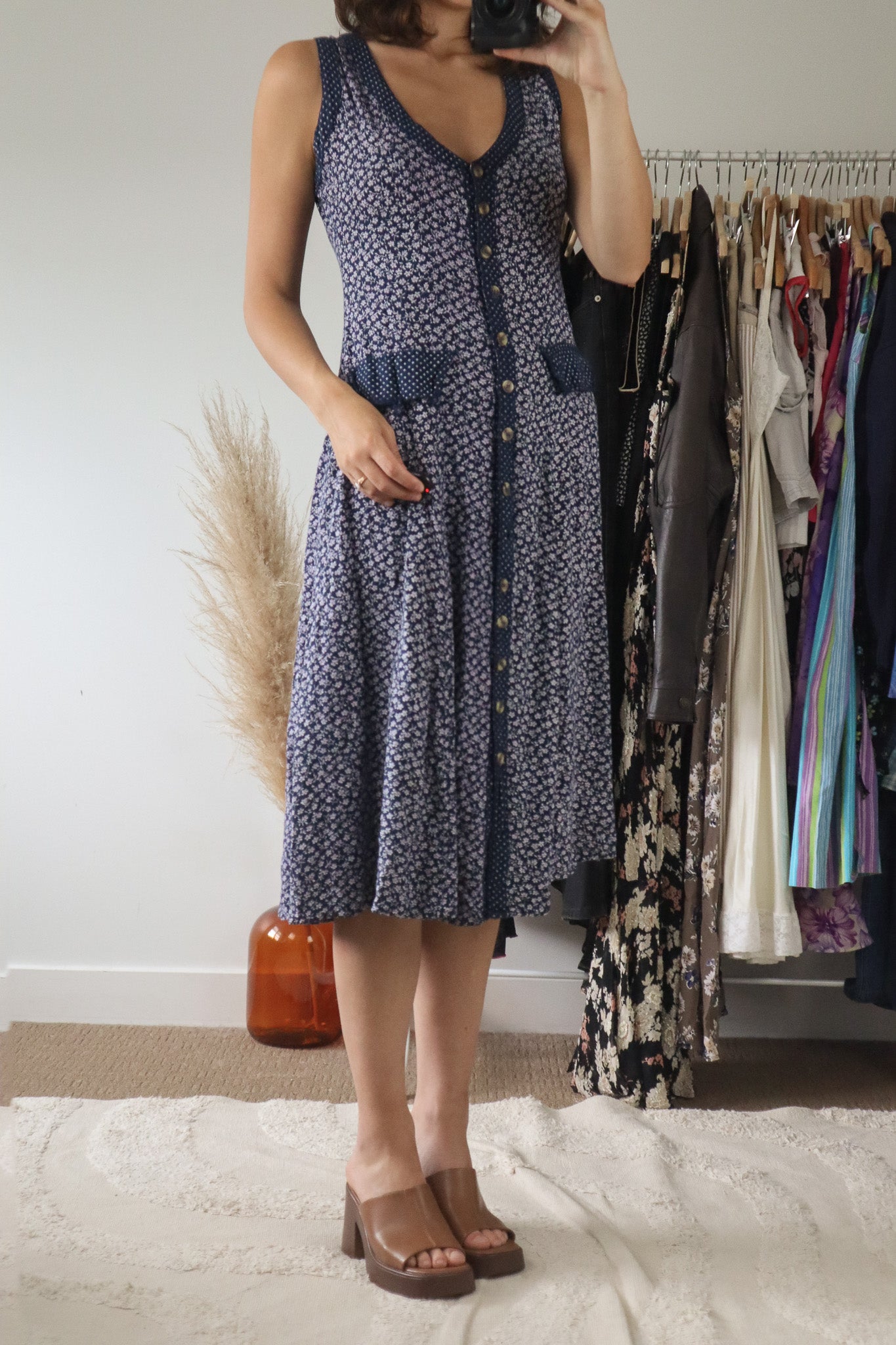 Vintage x Button-Down Floral Midi-Dress (6)