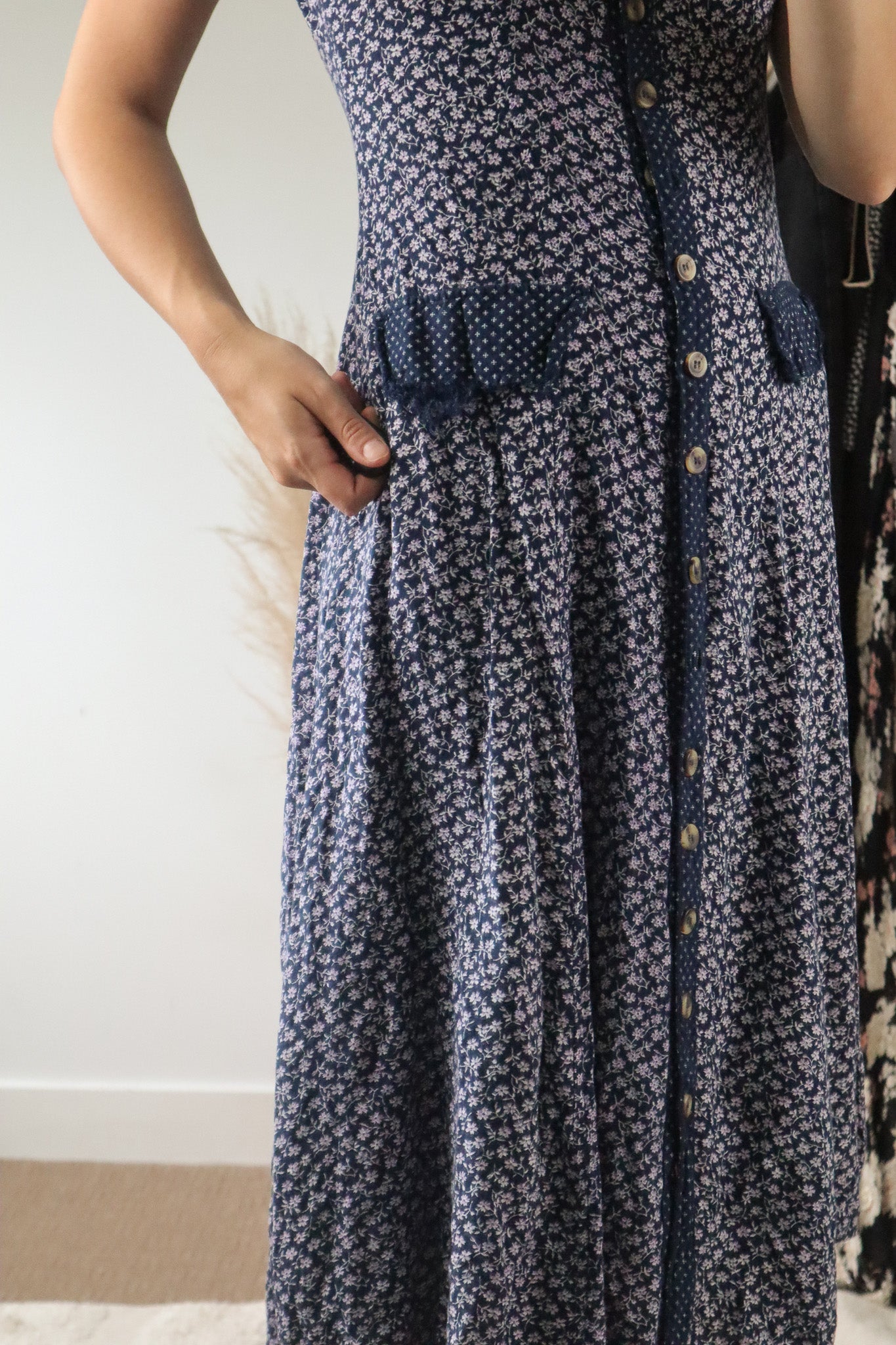 Vintage x Button-Down Floral Midi-Dress (6)