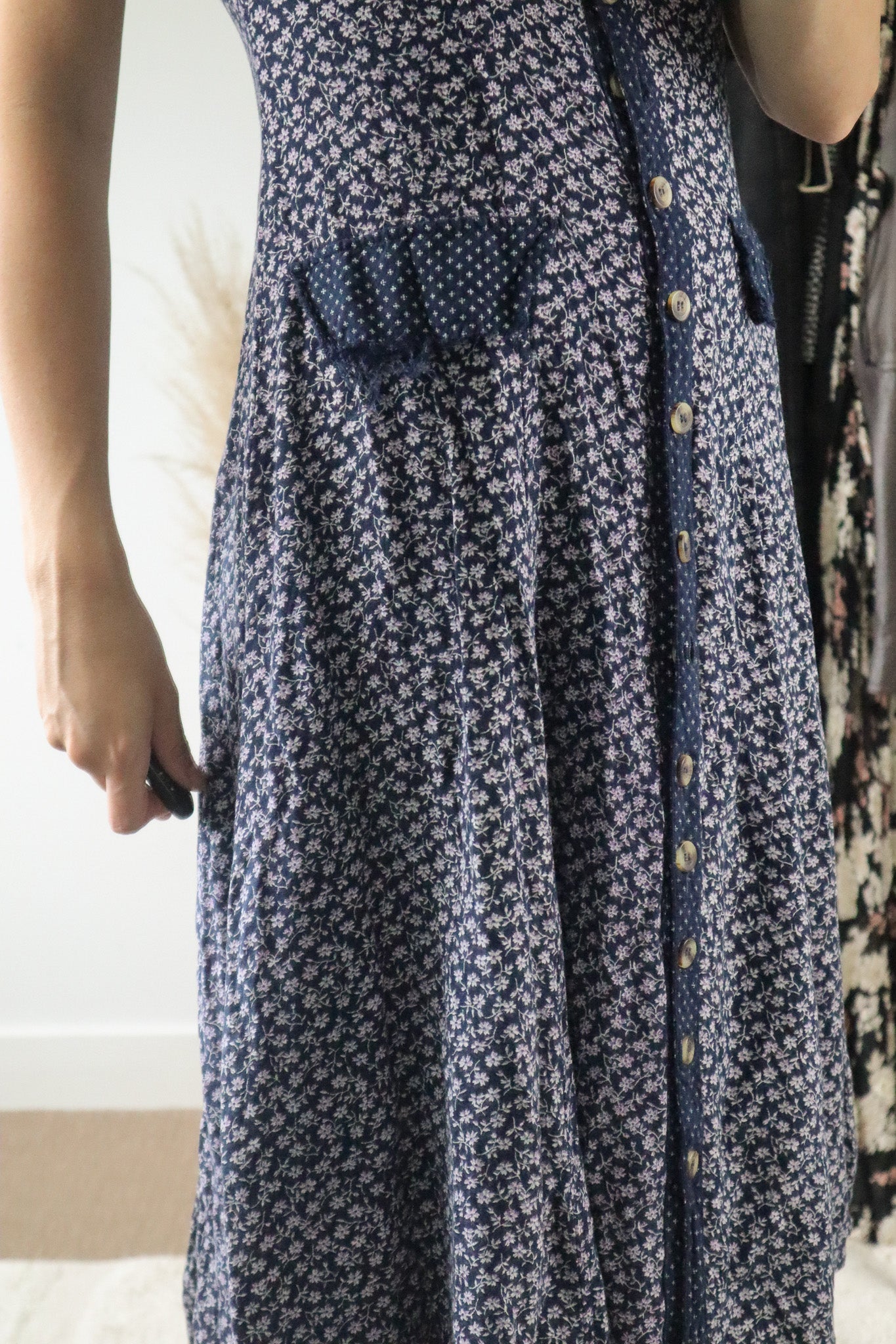 Vintage x Button-Down Floral Midi-Dress (6)
