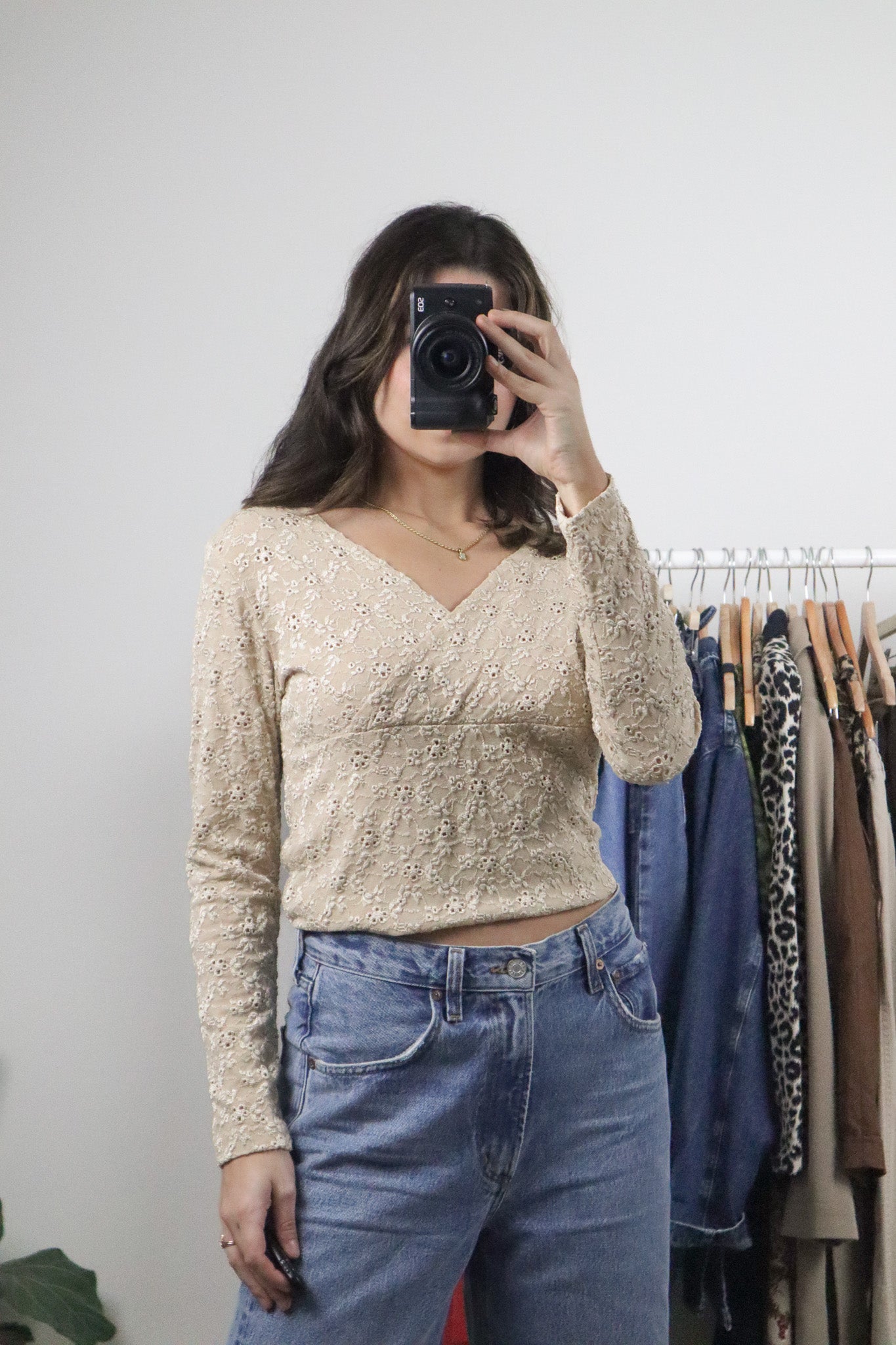 Made in Canada x Vintage x Lace/Eyelet Long-Sleeve (M/L)