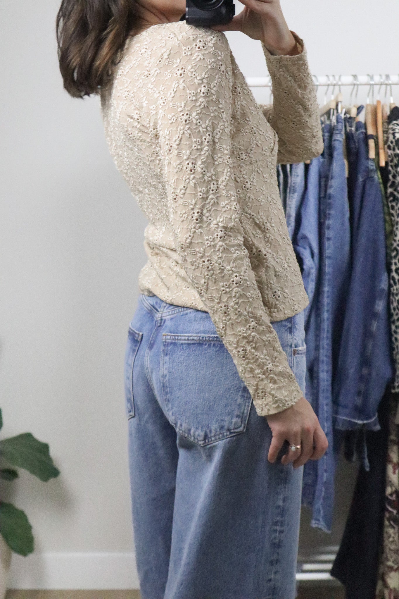 Made in Canada x Vintage x Lace/Eyelet Long-Sleeve (M/L)