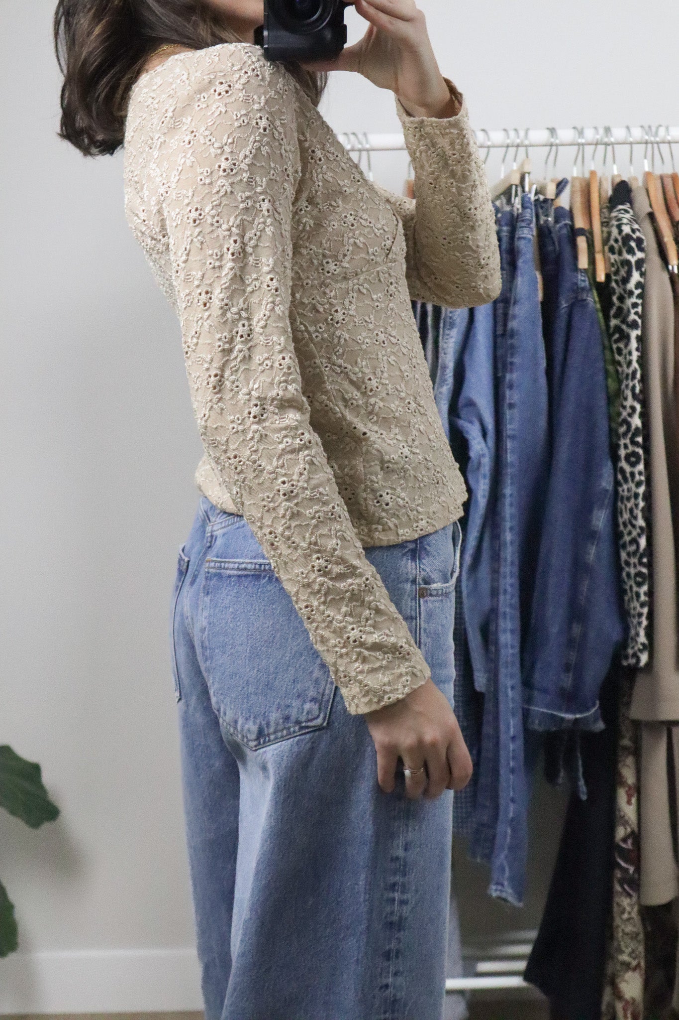 Made in Canada x Vintage x Lace/Eyelet Long-Sleeve (M/L)