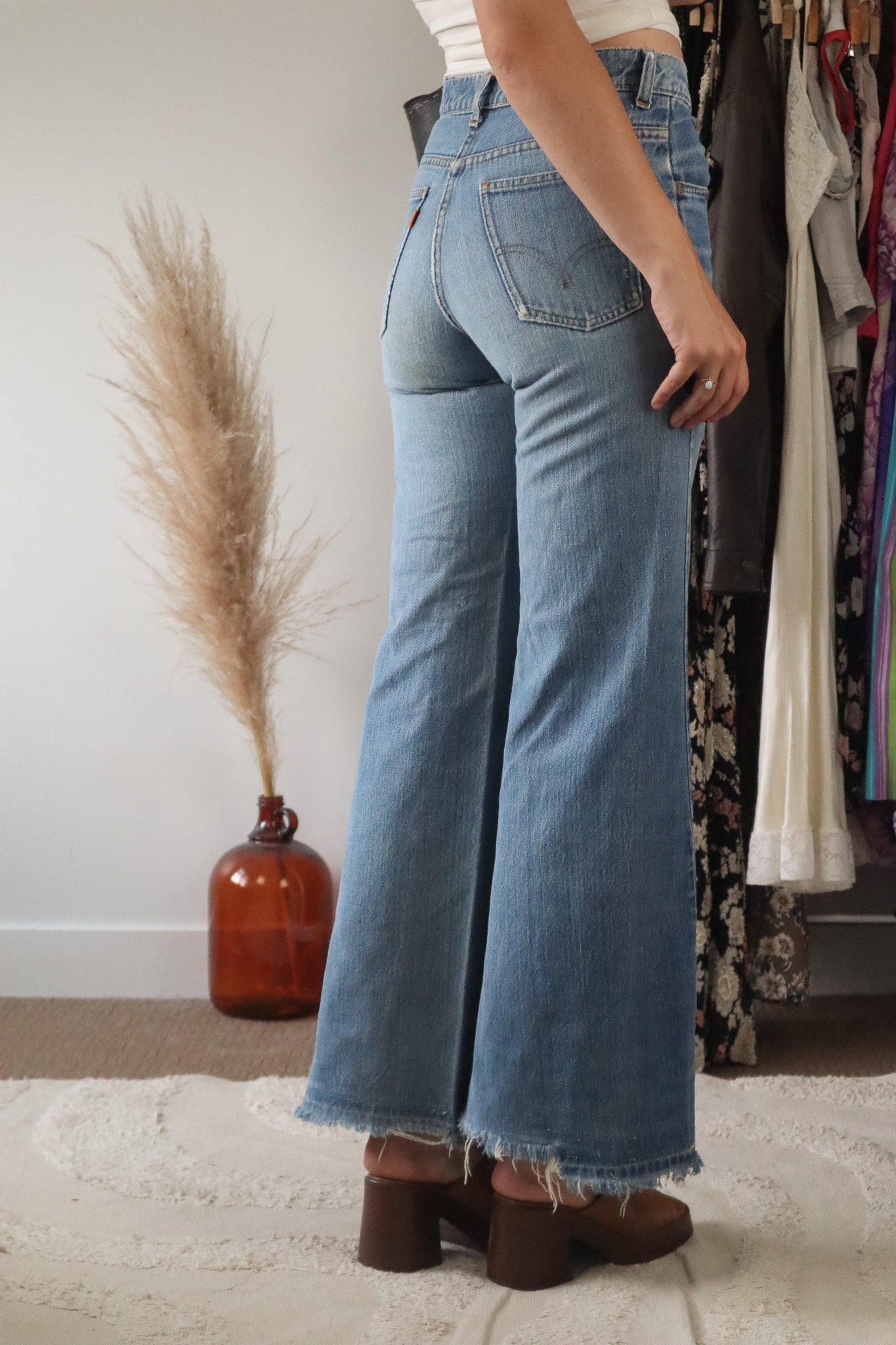 Vintage x Orange Tab Wide-Leg Levi's (2)