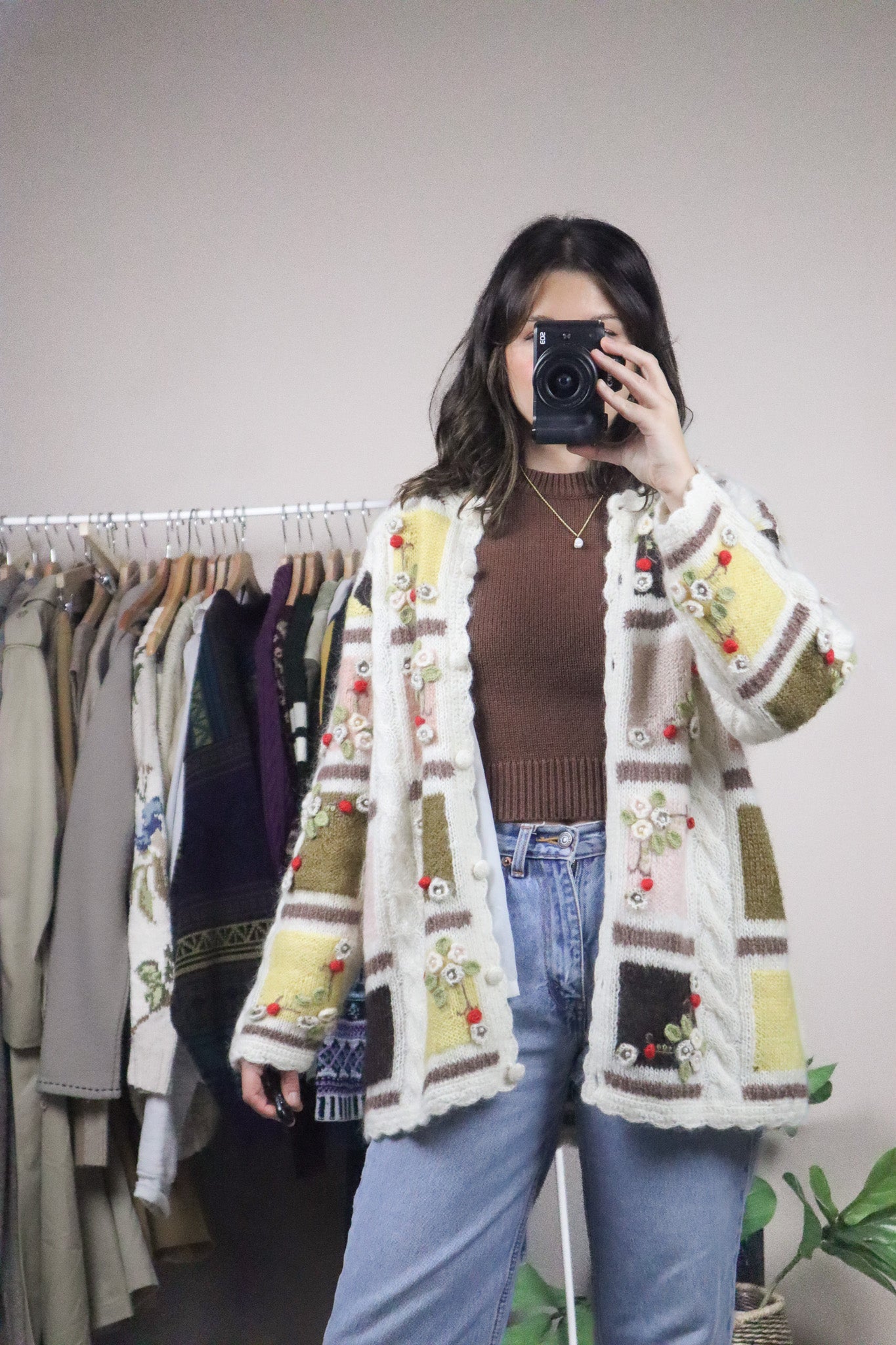 Hand Knit x Wool Blend Knit Beaded Cardigan (M/L)