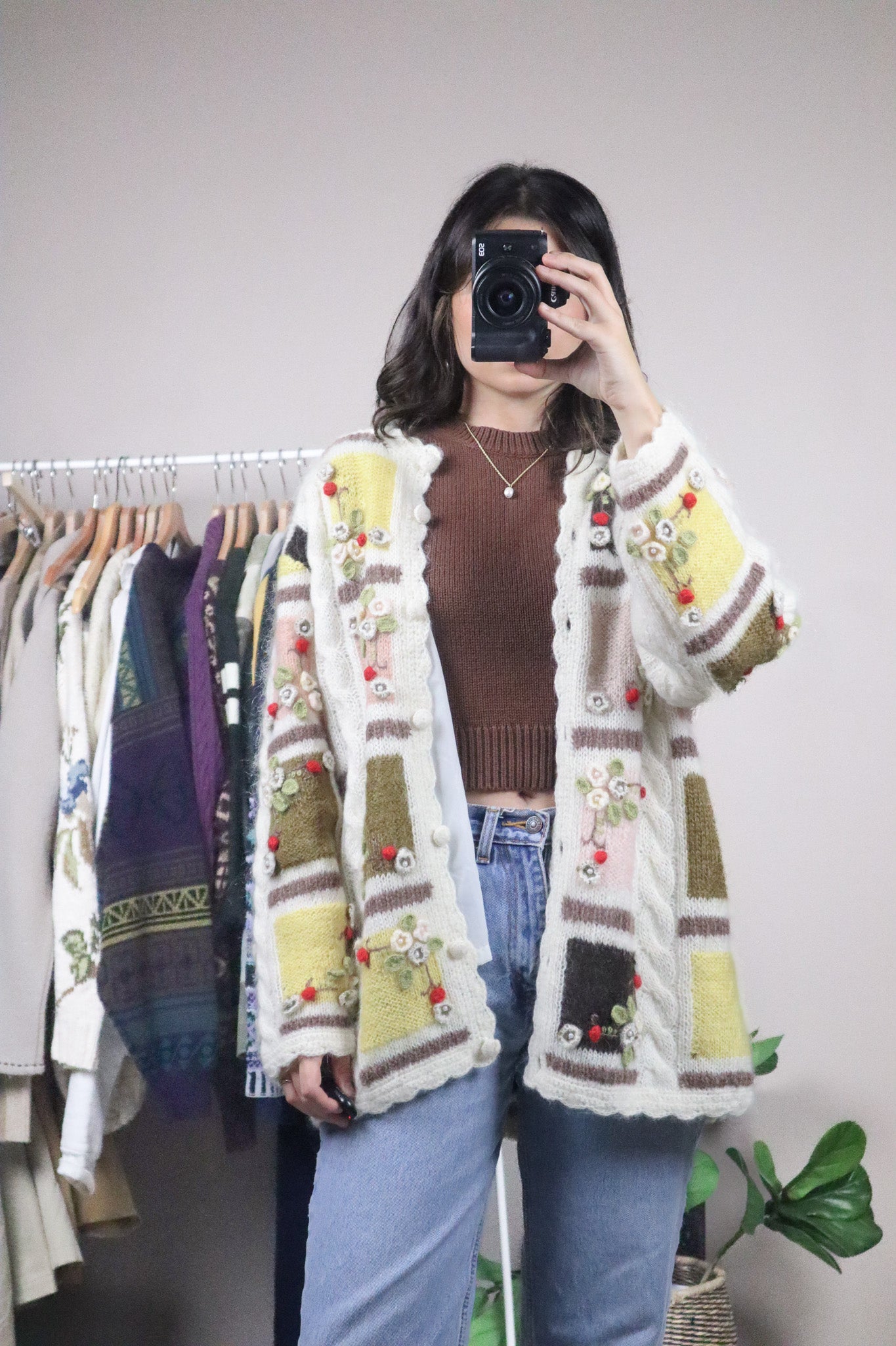 Hand Knit x Wool Blend Knit Beaded Cardigan (M/L)