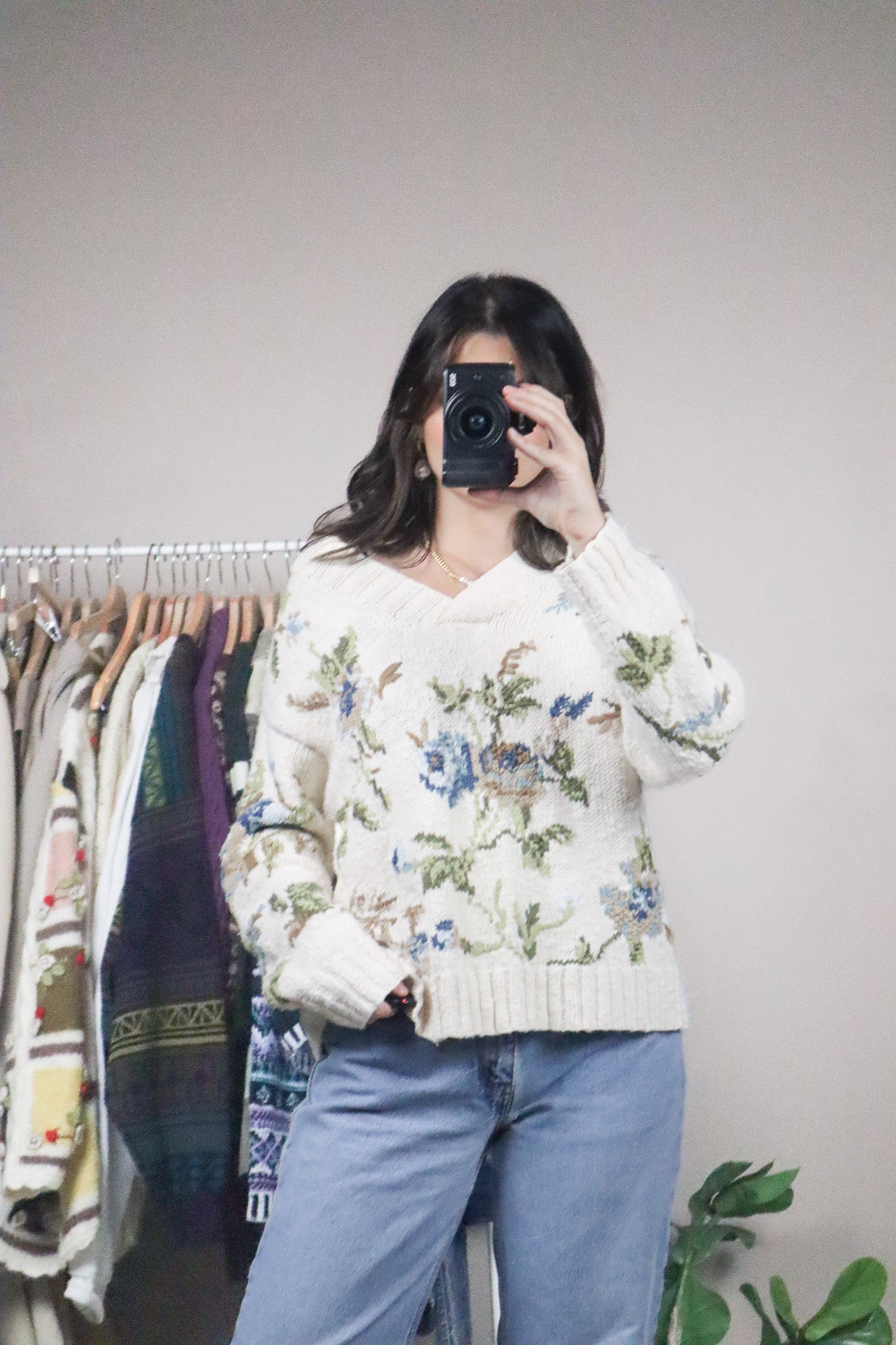 Vintage x Floral V-Neck Sweater (M)