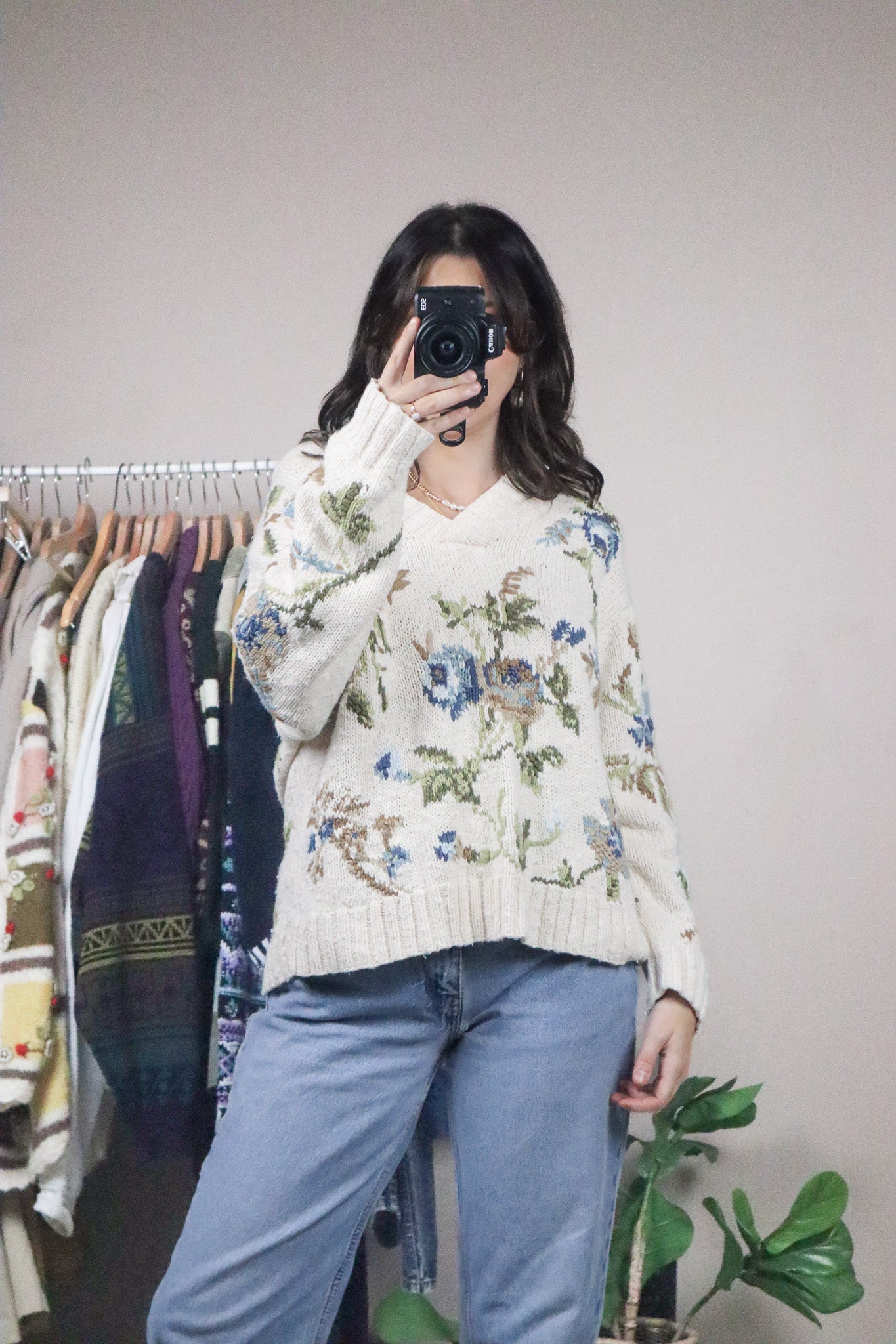 Vintage x Floral V-Neck Sweater (M)