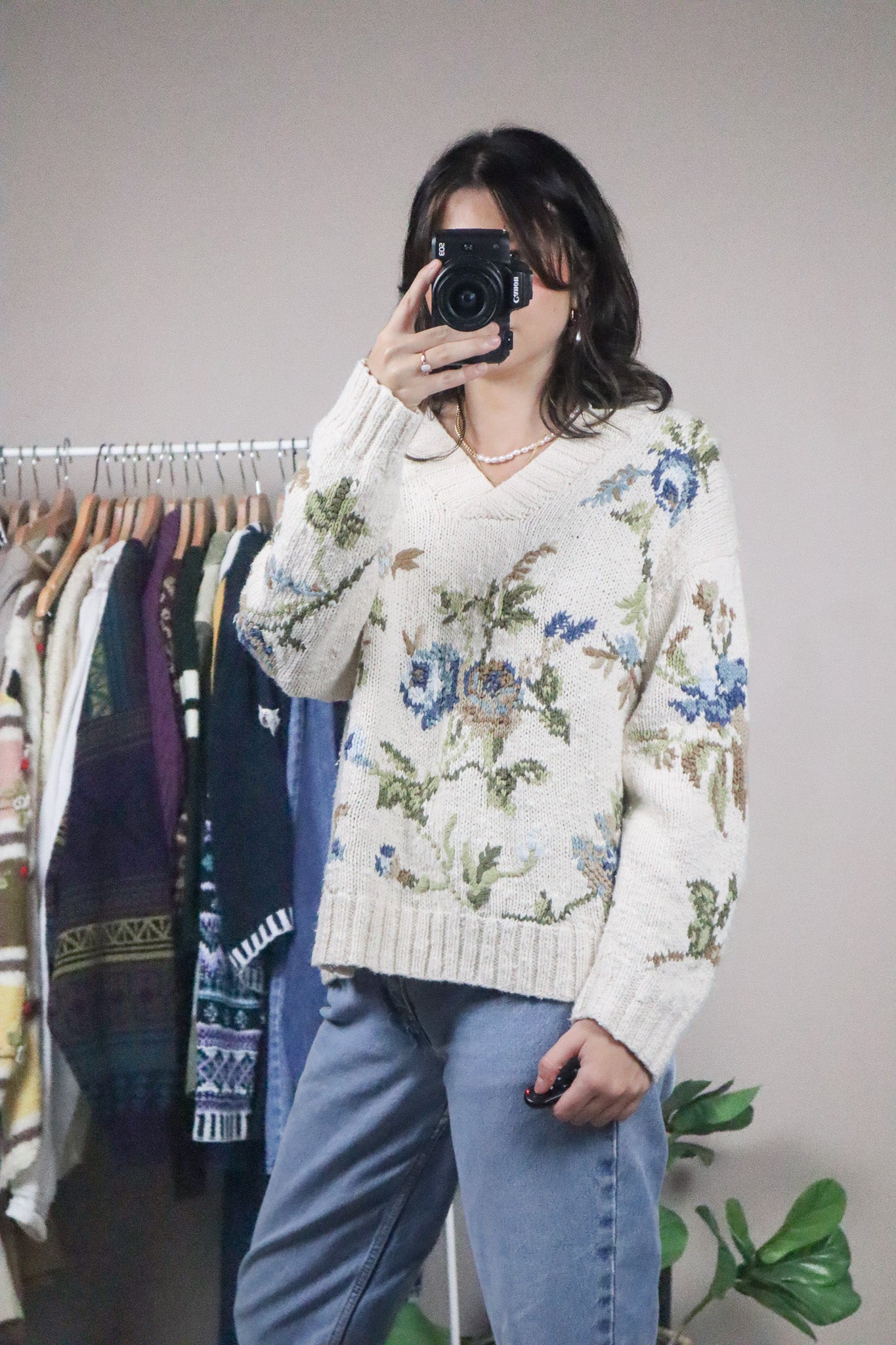 Vintage x Floral V-Neck Sweater (M)
