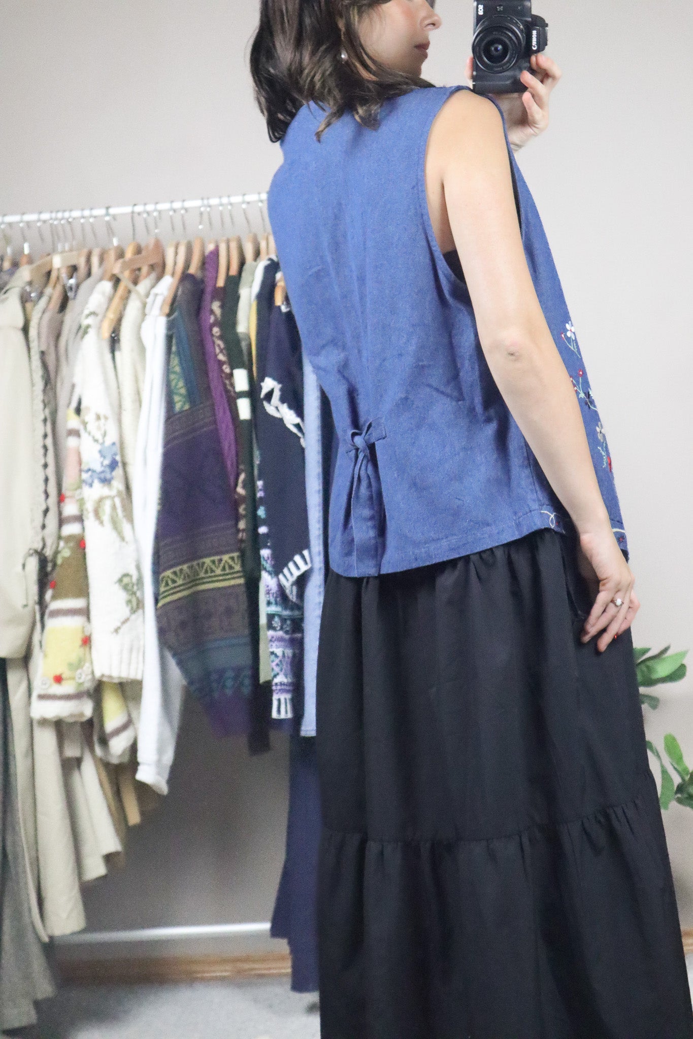 Vintage x Floral Embroidered Denim Vest (L)