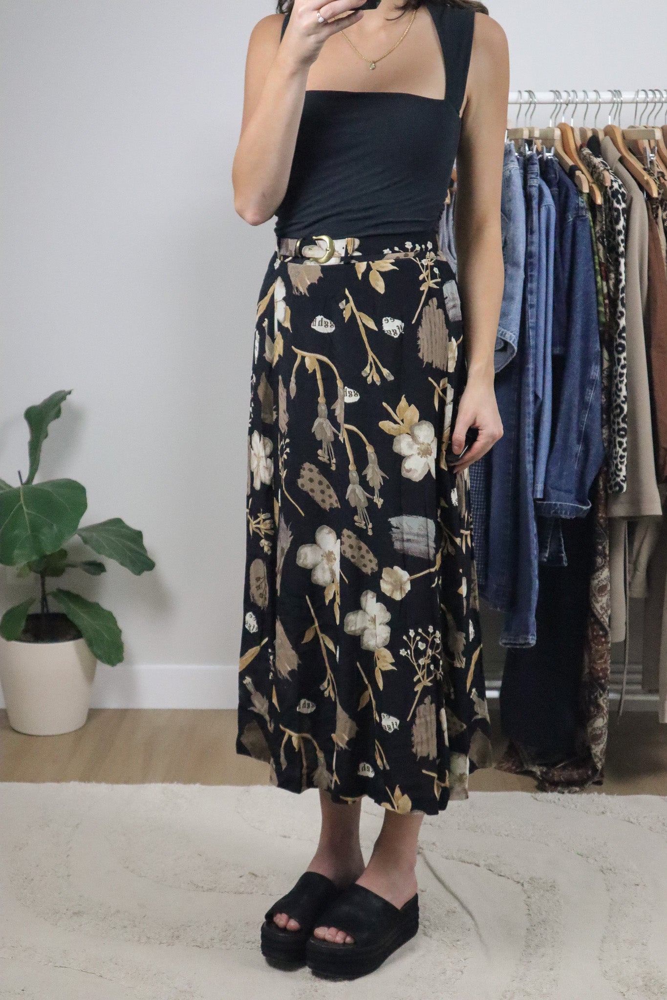 Made in Canada x Vintage x Patterned Belted Maxi Skirt (6)