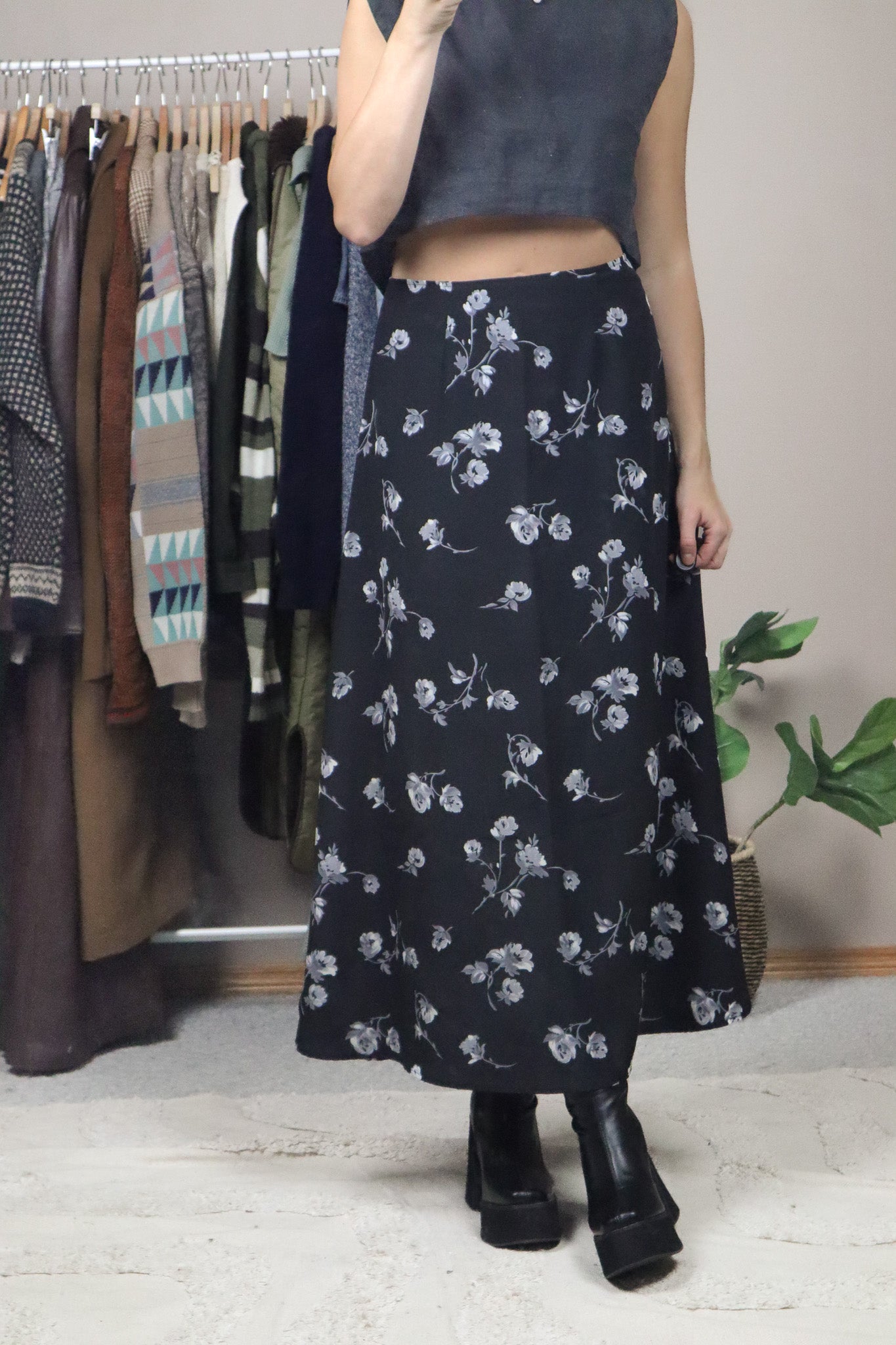 Made in Canada x Vintage x Floral Maxi Skirt (6)