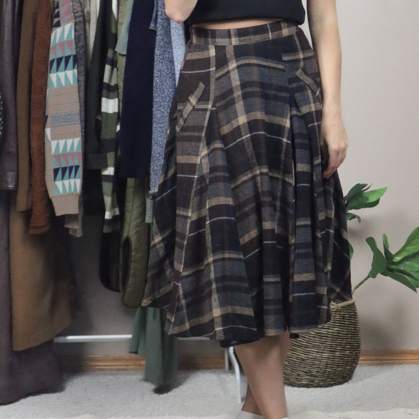 Modern x Wool Plaid Midi Skirt (XXS)