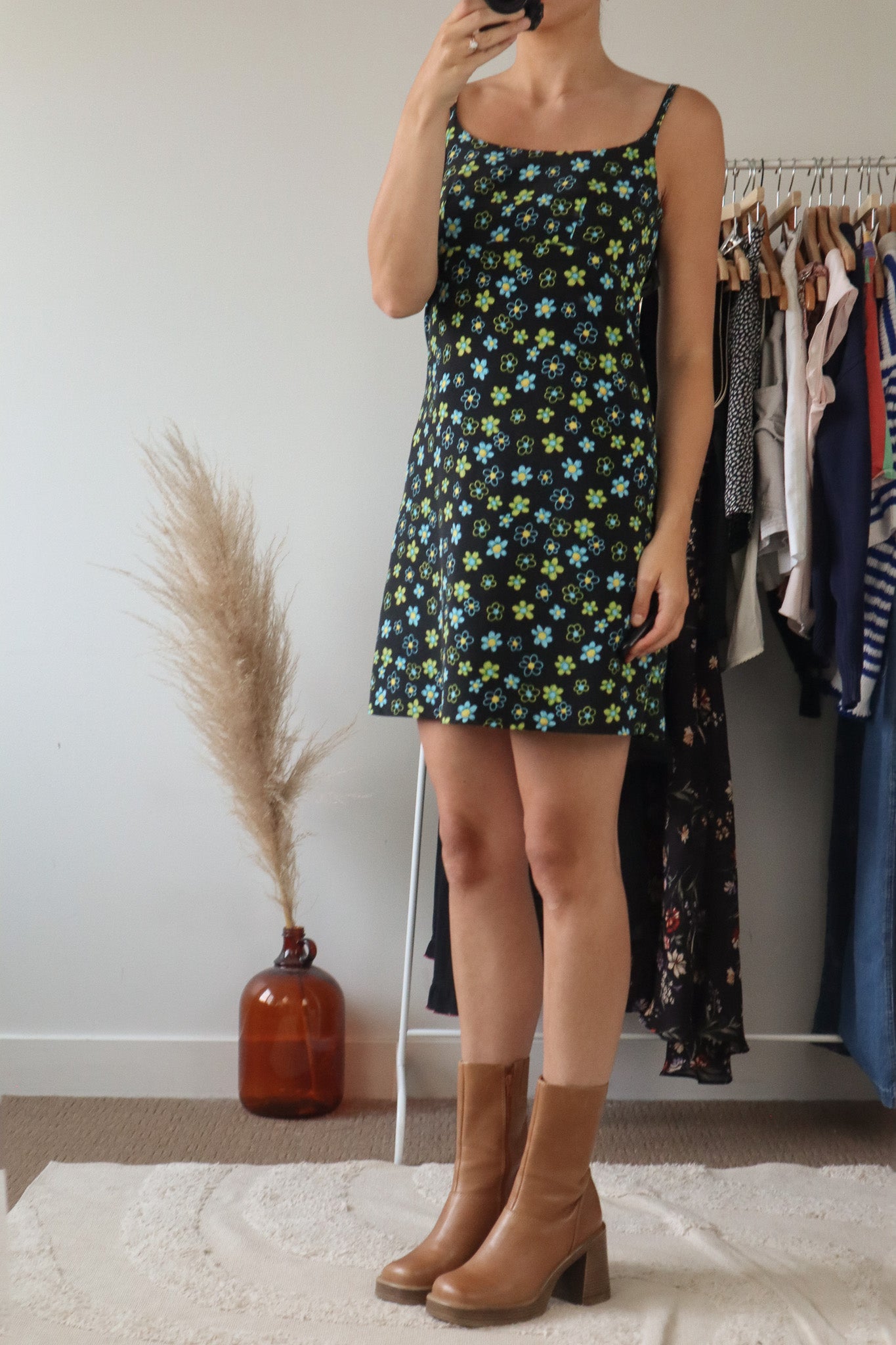 Made in Canada x Vintage x Floral Dress (2/4)