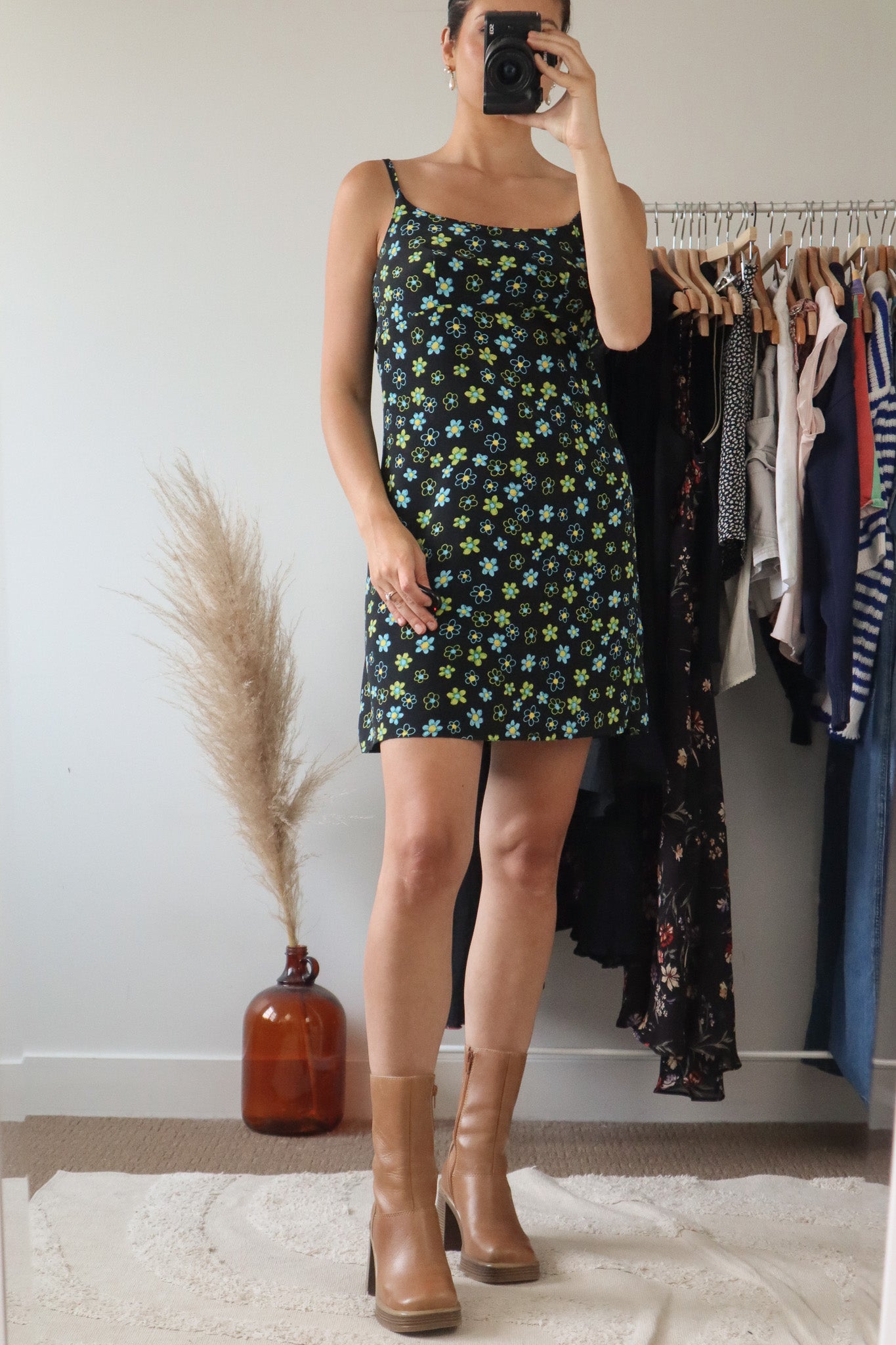 Made in Canada x Vintage x Floral Dress (2/4)