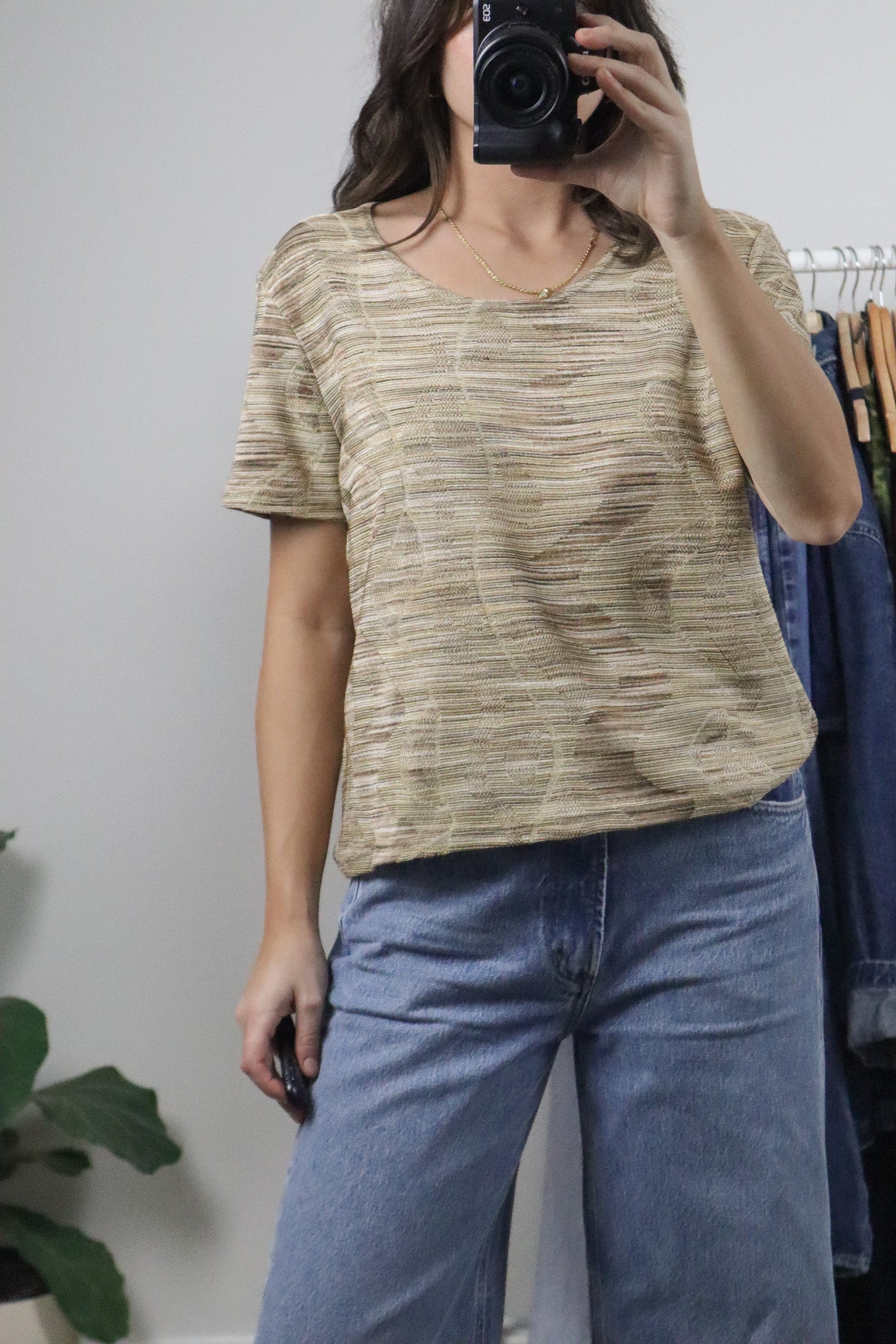 Made in Canada x Vintage x Textured T-Shirt (L)