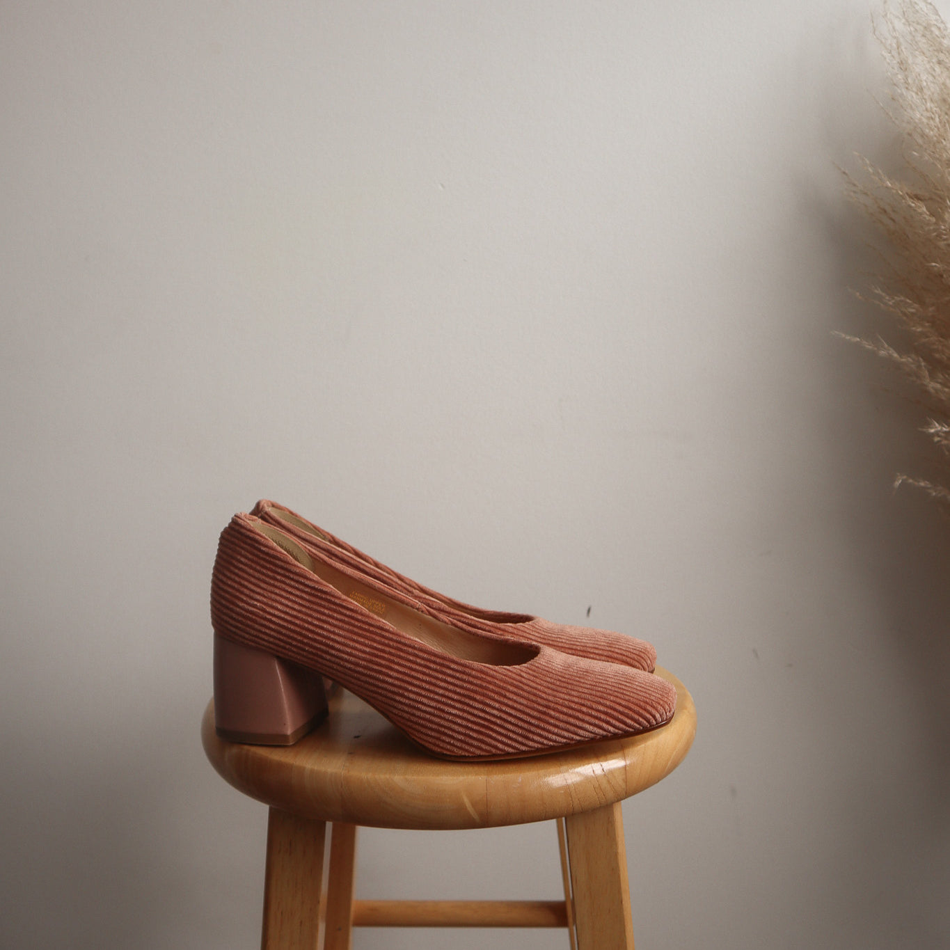 Made in Spain x Anthropologie Corduroy Heels (7)