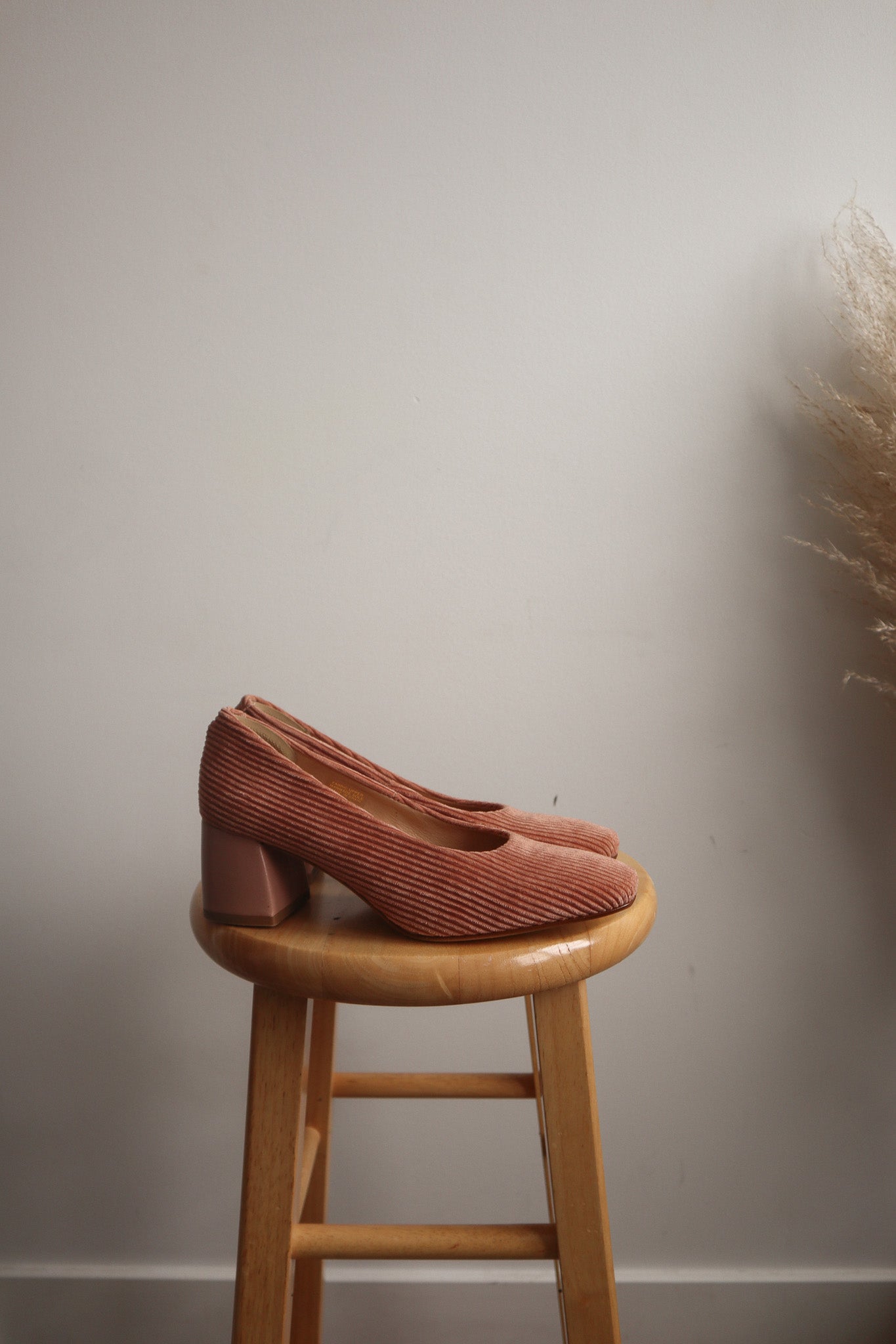 Made in Spain x Anthropologie Corduroy Heels (7)