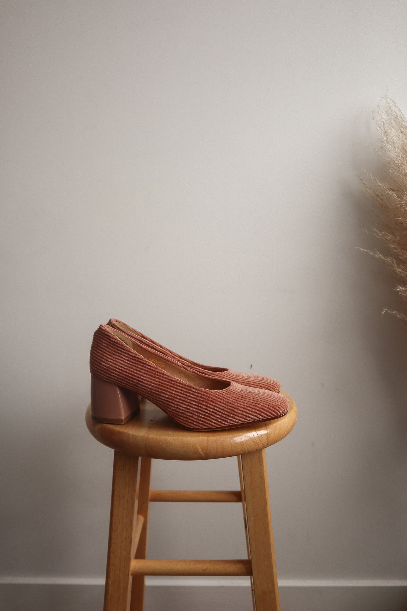 Made in Spain x Anthropologie Corduroy Heels (7)