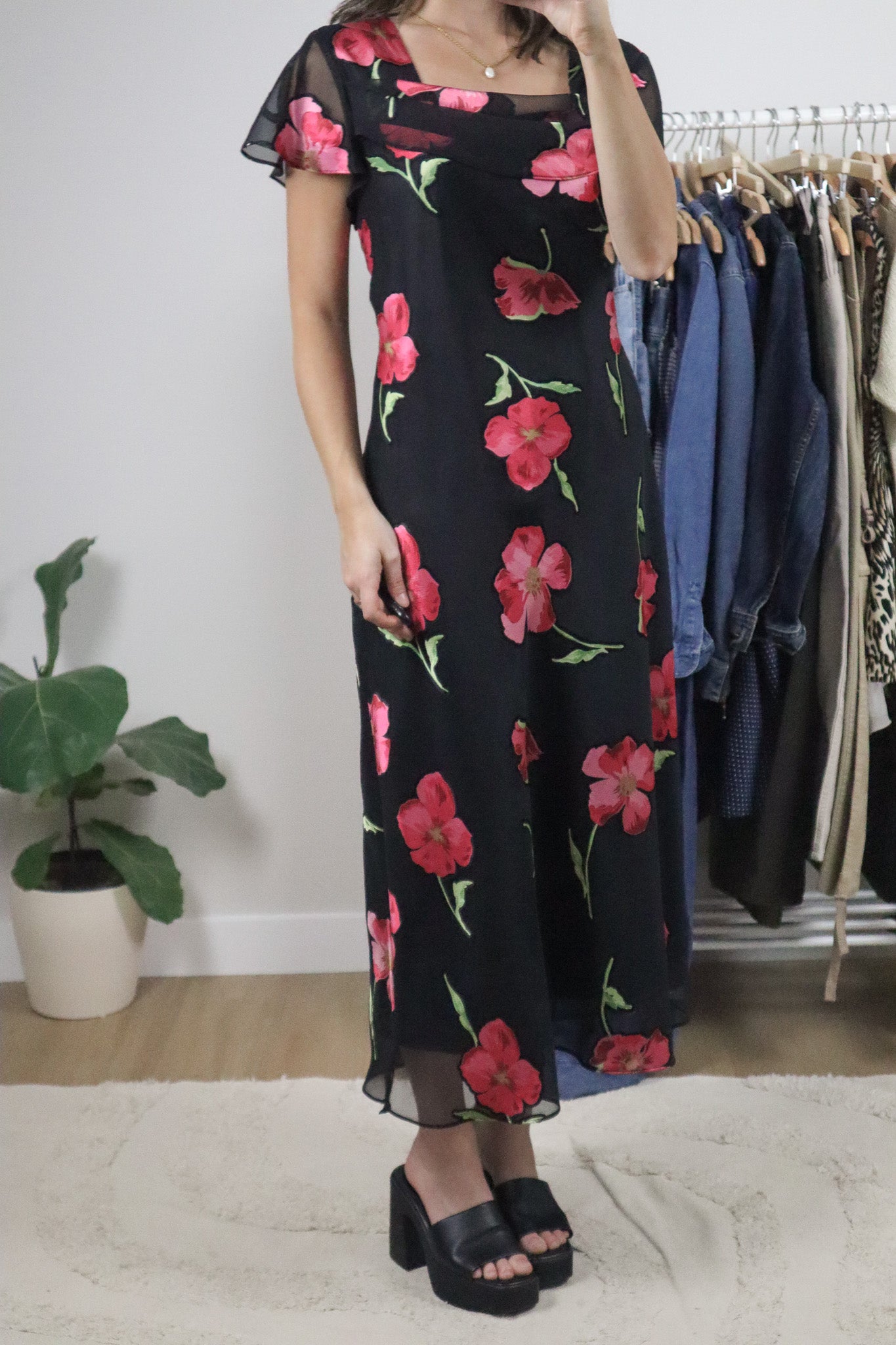 Vintage x Floral Maxi Dress (10/12)
