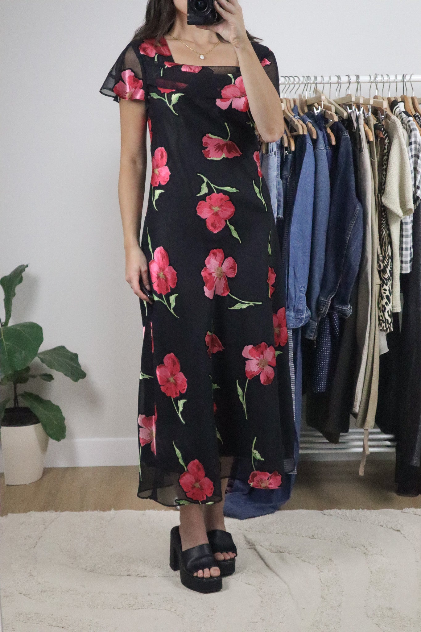 Vintage x Floral Maxi Dress (10/12)