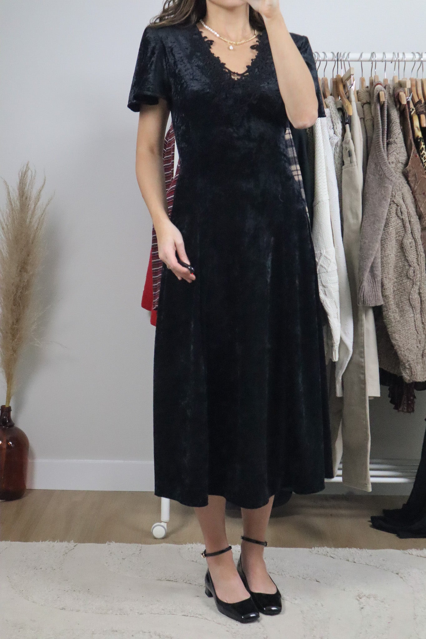 Made in Canada x Vintage x Velvet Lace-Up Maxi Dress (XS/S)