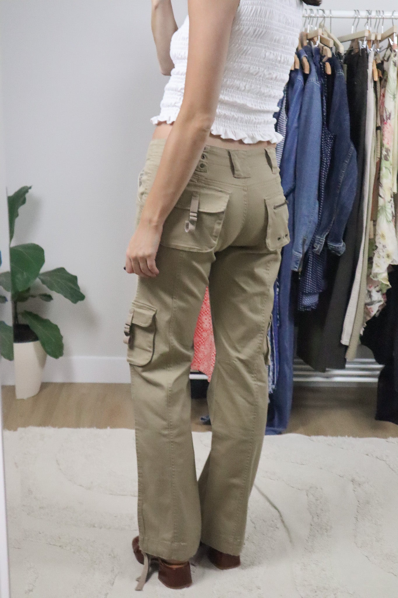 Vintage x Lowrise Cargo Pants (4)
