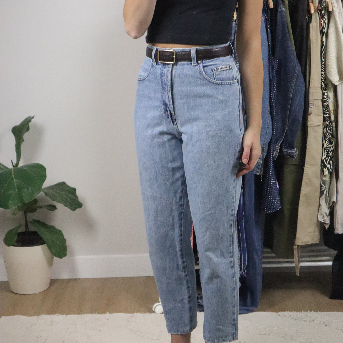 Made in Canada x Vintage x Straight Leg Jeans (4)