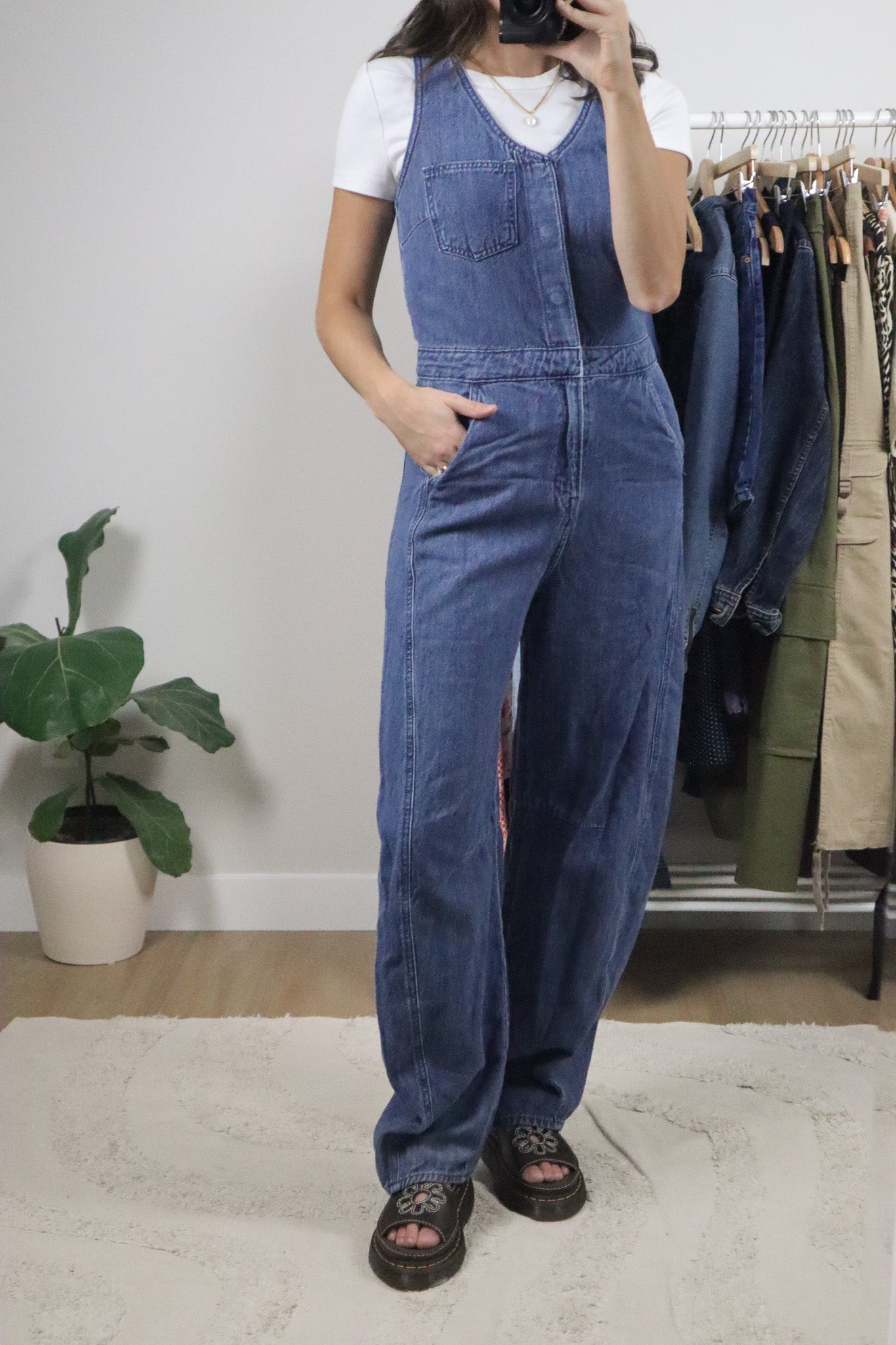 Modern x Barrel Leg Jumpsuit (2/4)