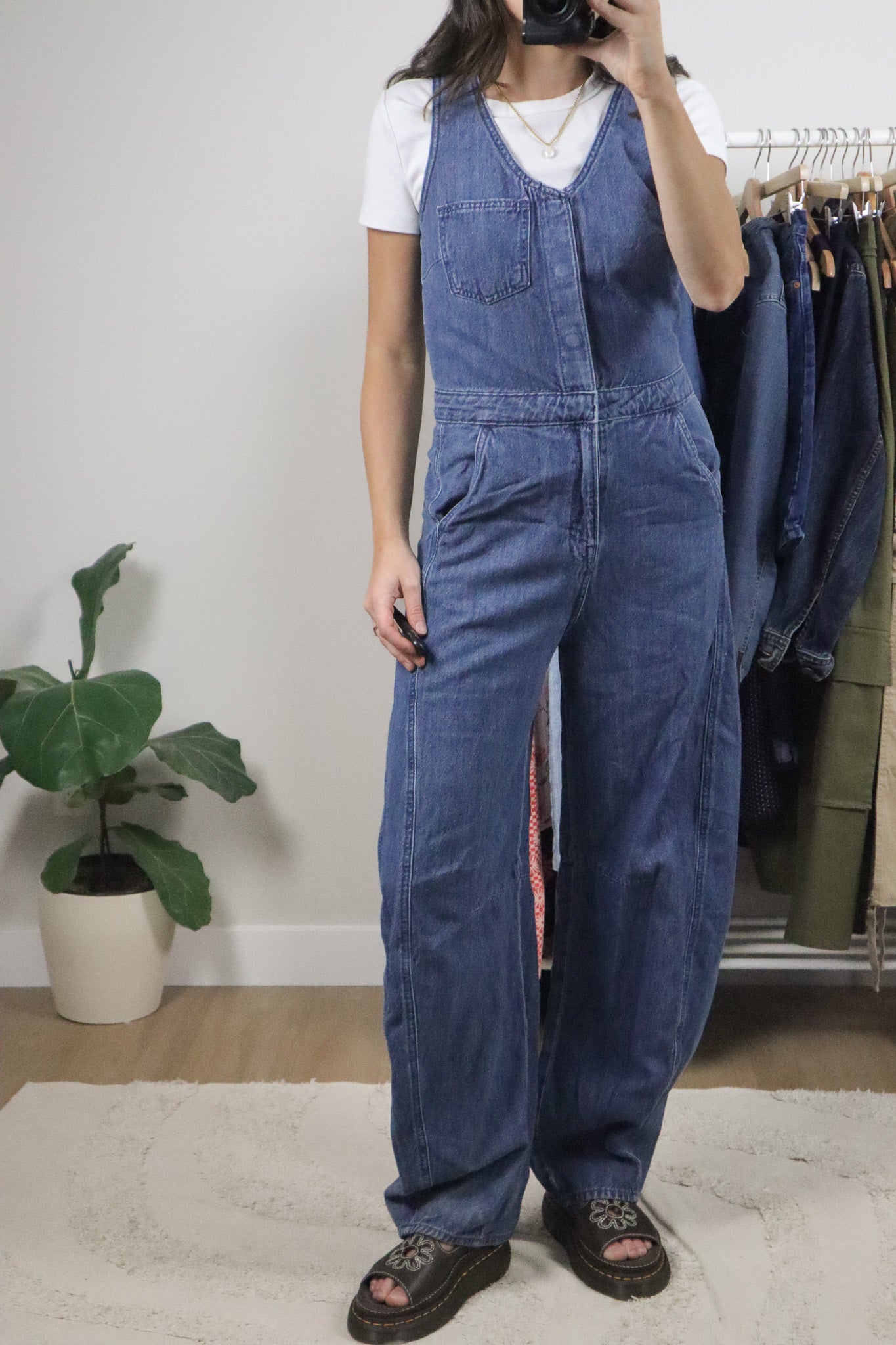 Modern x Barrel Leg Jumpsuit (2/4)