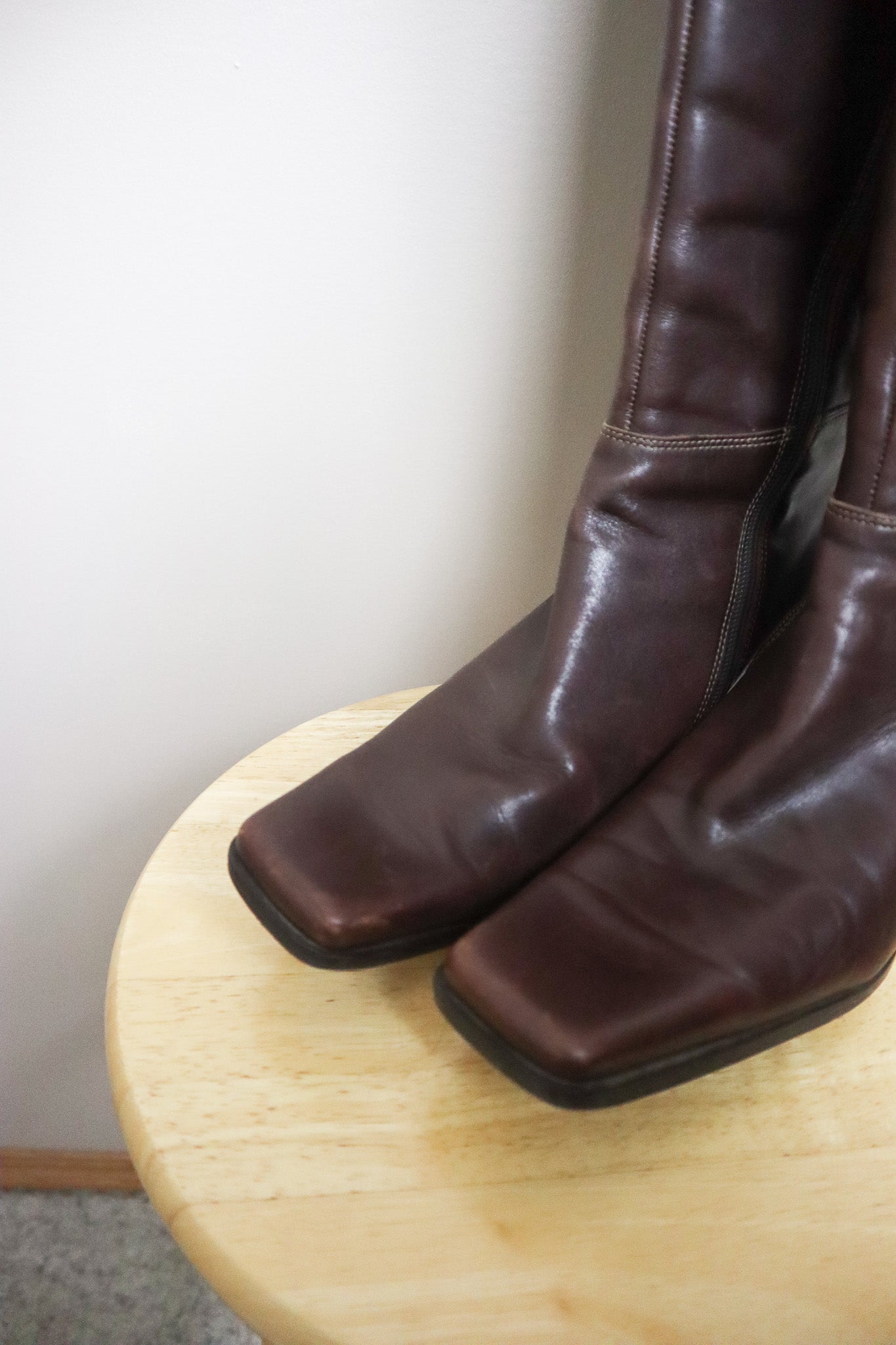 Vintage x Leather Boots (9.5/10)