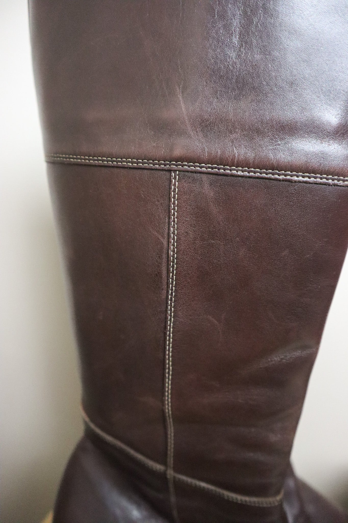 Vintage x Leather Boots (9.5/10)