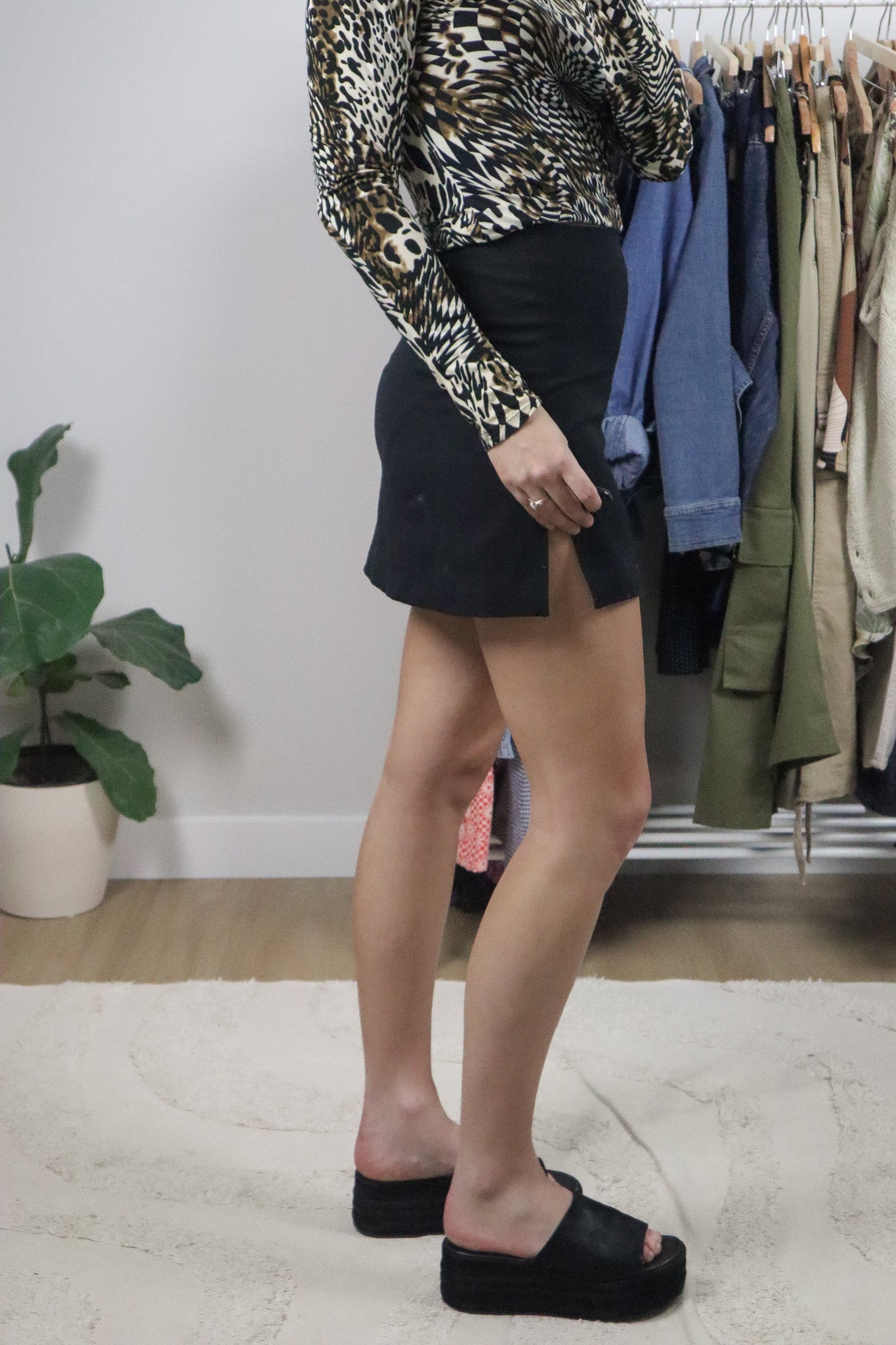Aritzia x Modern x Mini Skirt (4)