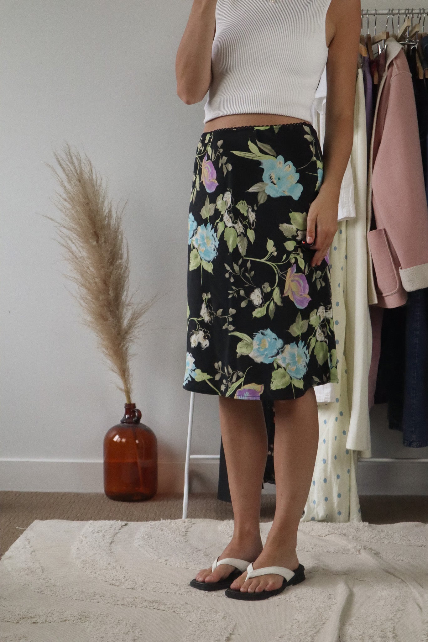 Made in Canada x Vintage x Floral Midi Skirt (4)