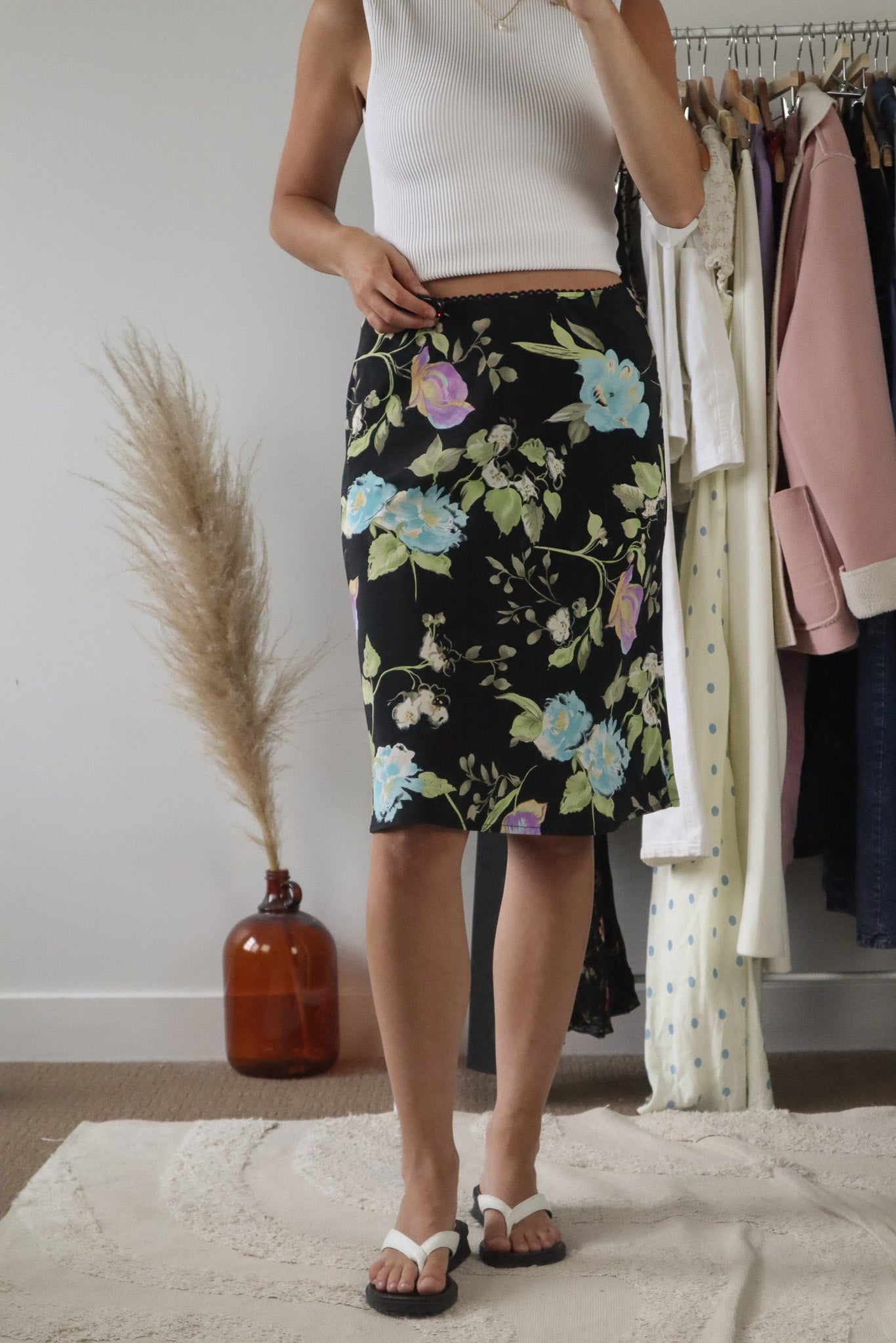 Made in Canada x Vintage x Floral Midi Skirt (4)