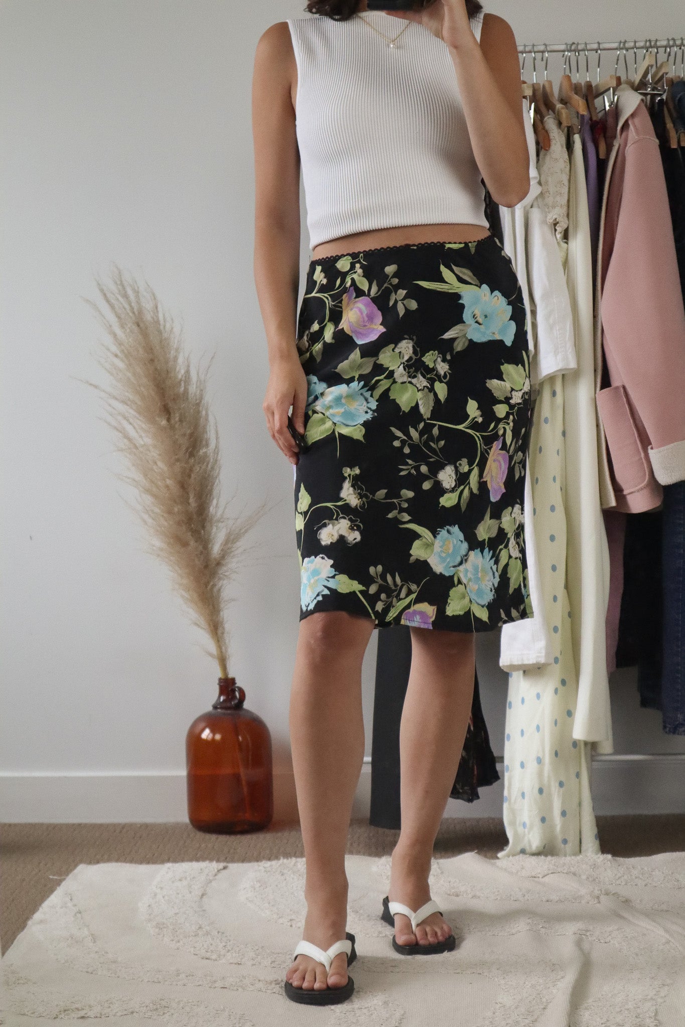 Made in Canada x Vintage x Floral Midi Skirt (4)