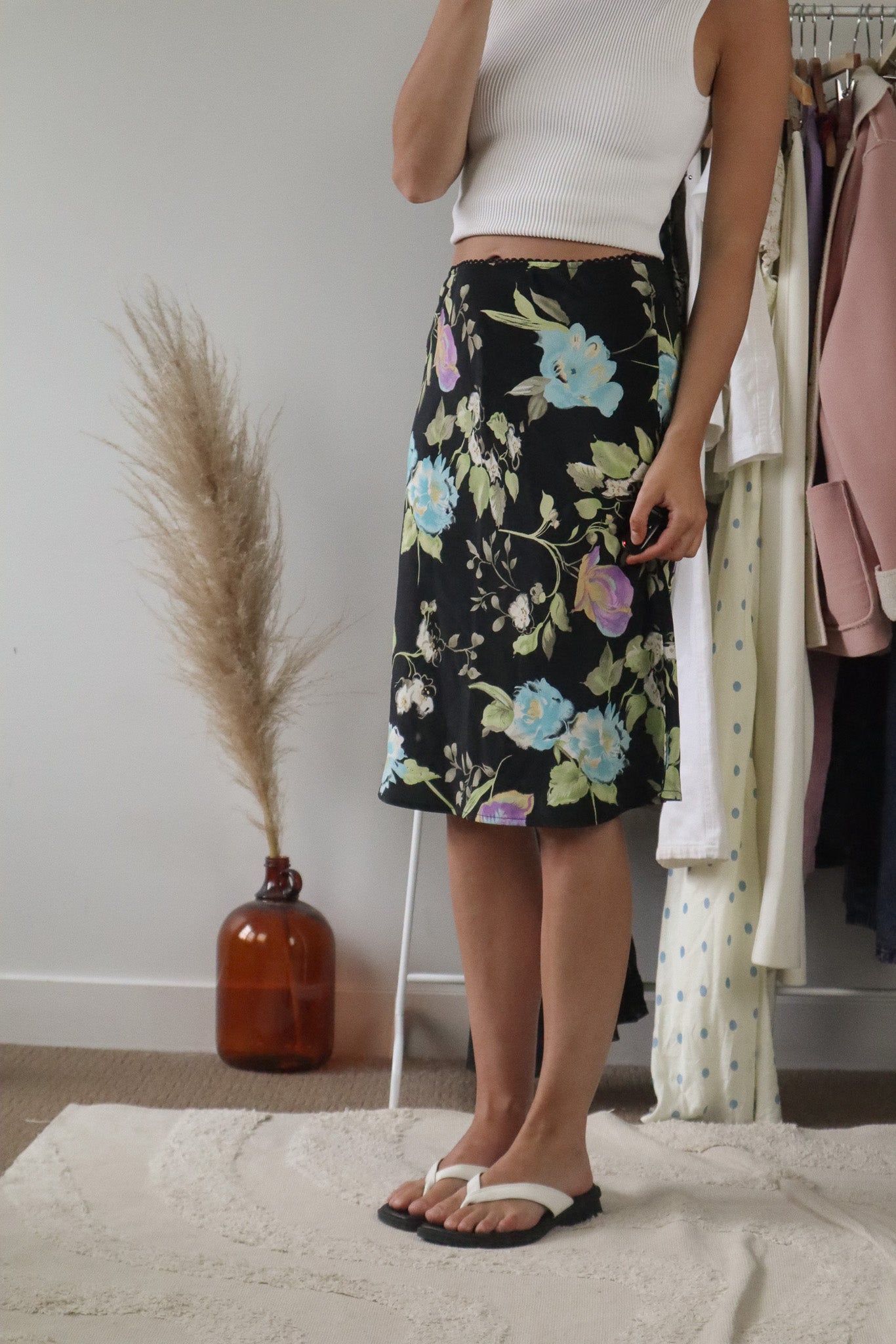 Made in Canada x Vintage x Floral Midi Skirt (4)