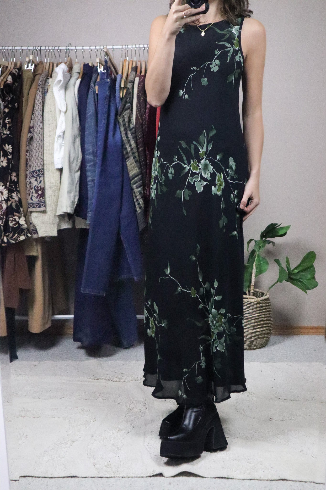 Made in Canada x Vintage x Floral Maxi Dress (6)