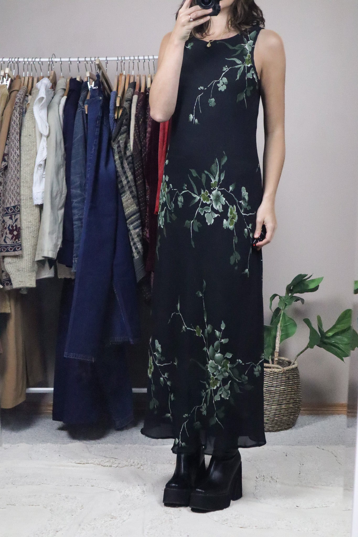 Made in Canada x Vintage x Floral Maxi Dress (6)