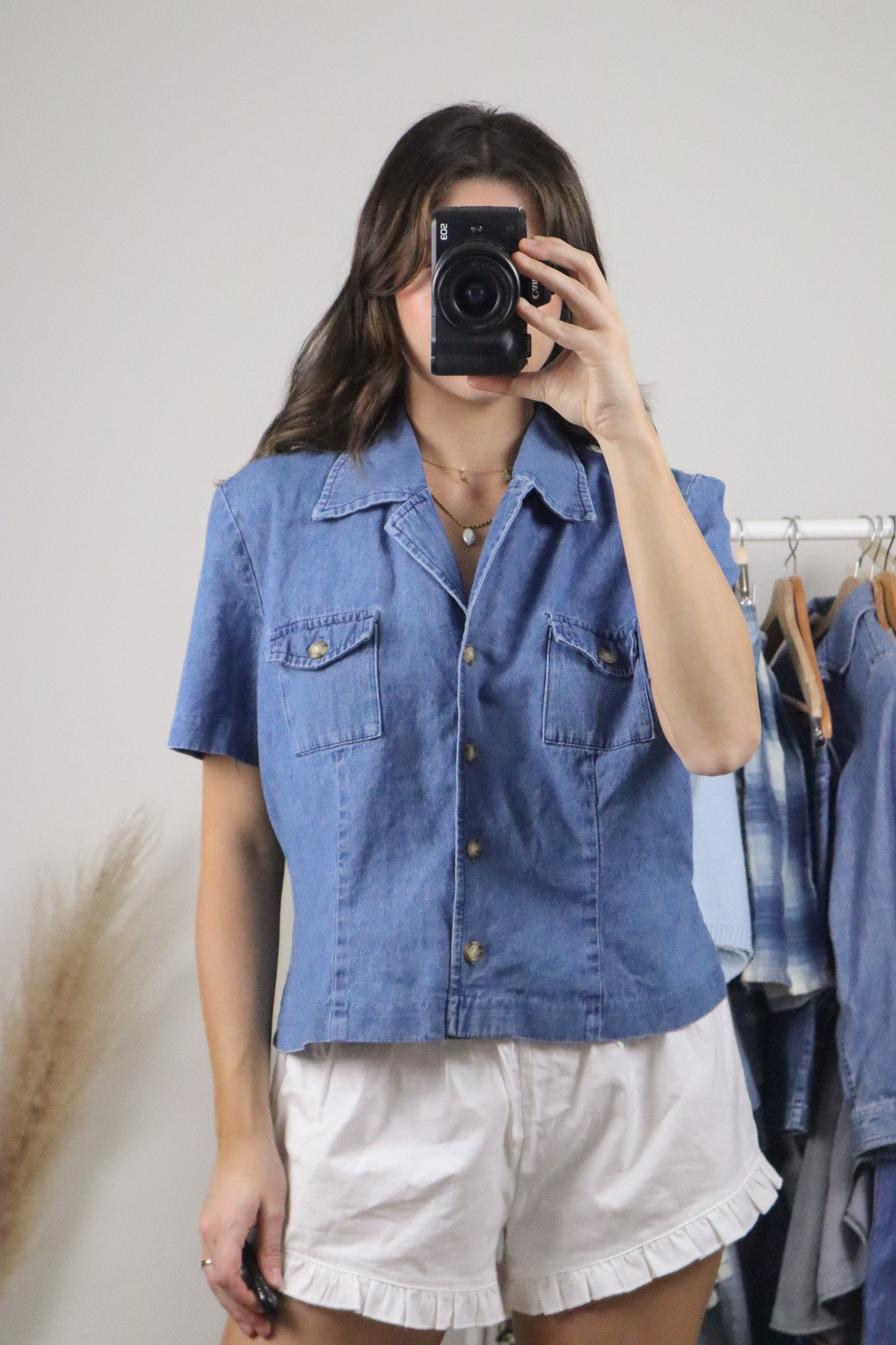 Made in Canada x Vintage x Short-Sleeve Denim Button Up (M)