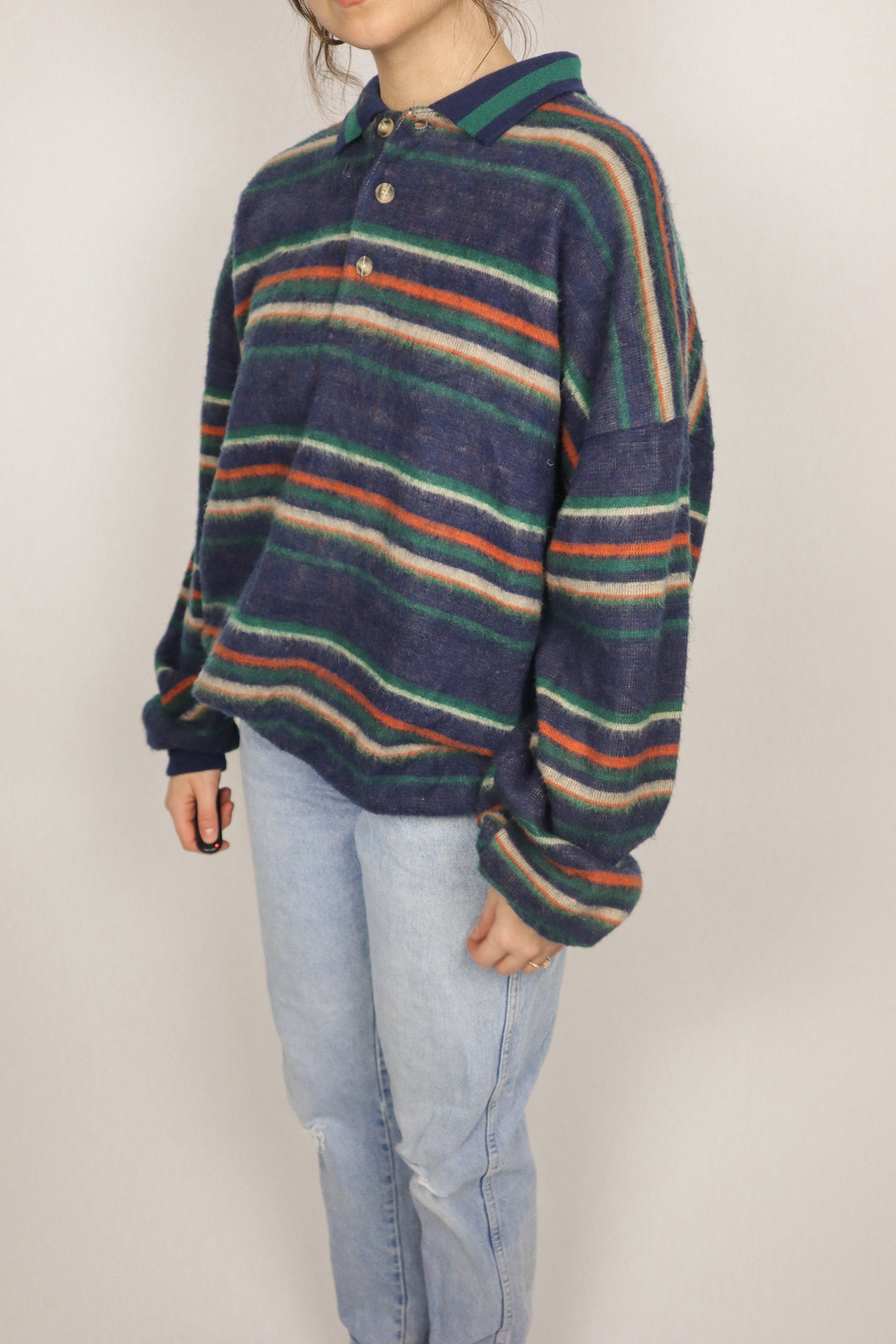 Made in Korea x Vintage x Striped Collared Sweater (M)