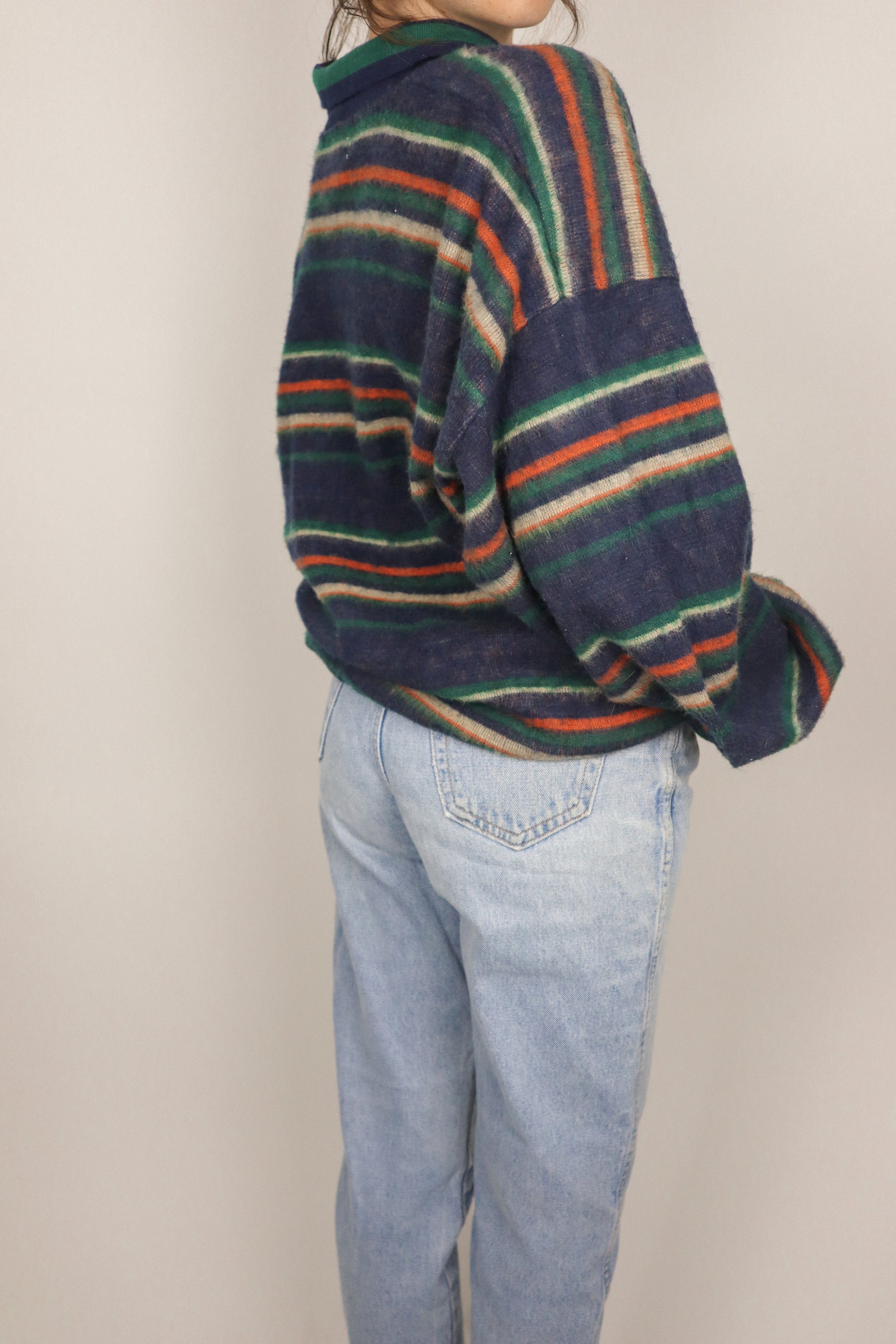 Made in Korea x Vintage x Striped Collared Sweater (M)