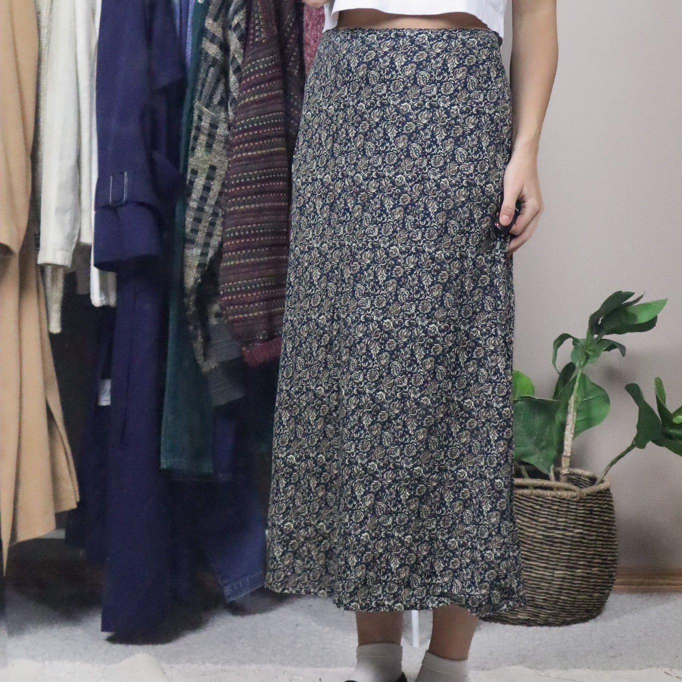 Made in Canada x Vintage x Floral Maxi Skirt (10/12)