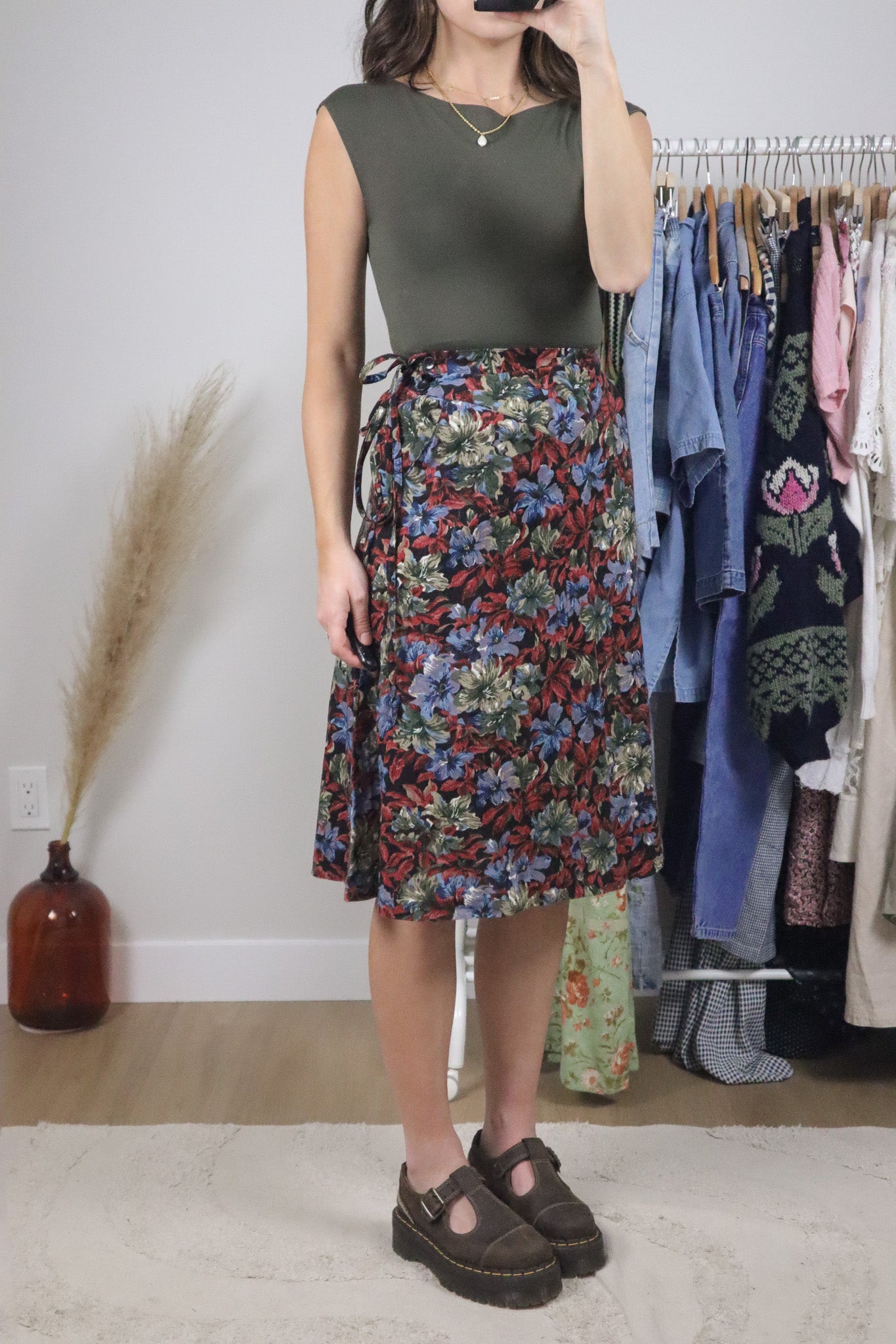 Made in Canada x Vintage x Wrap Floral Midi Skirt (XXS)