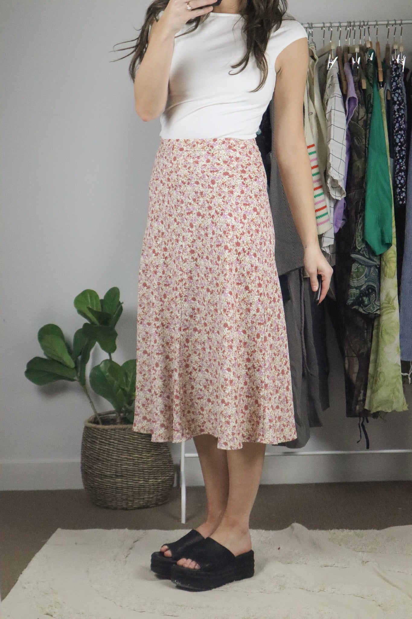 Modern x Midi Skirt (2/4)
