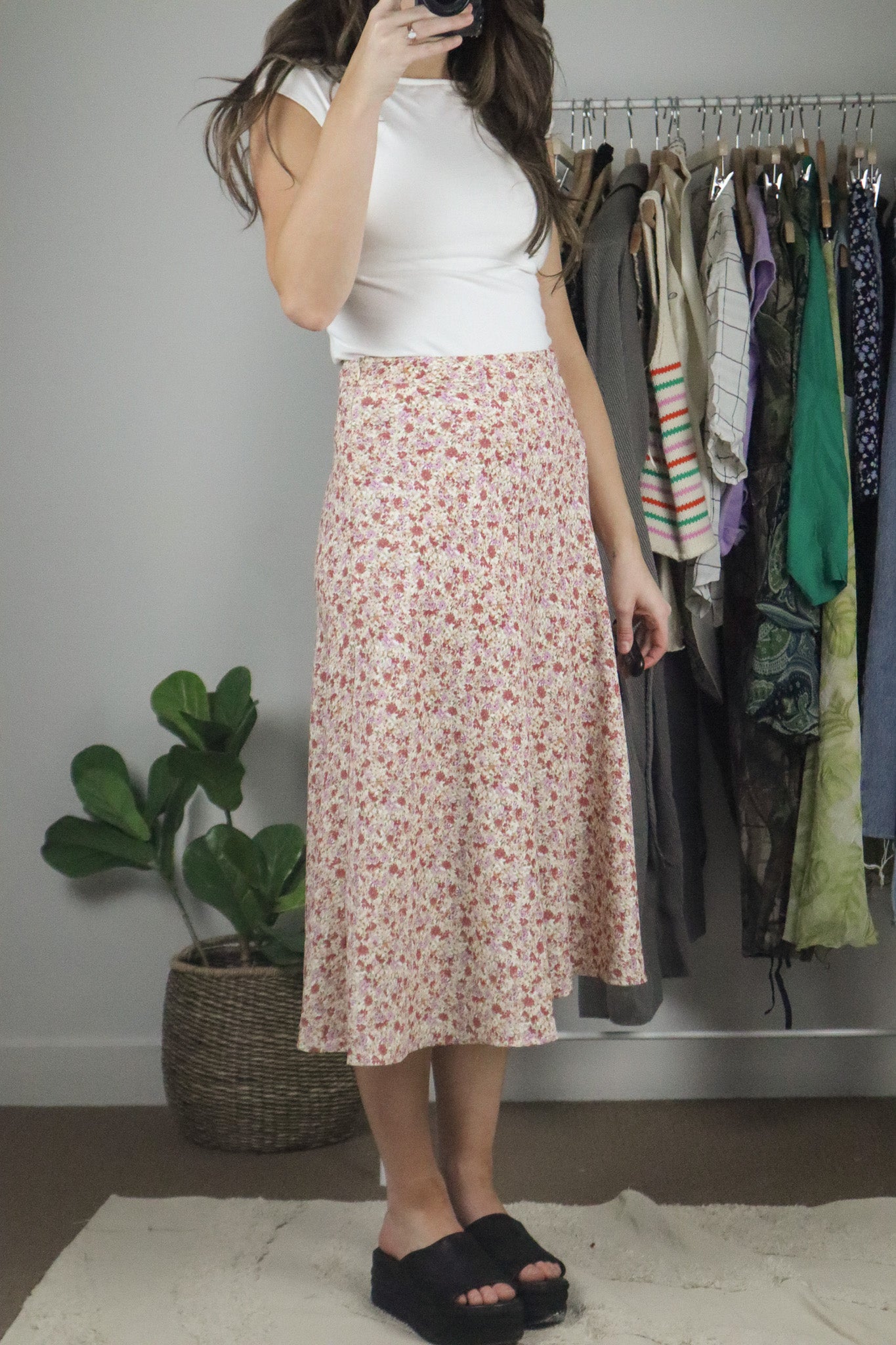 Modern x Midi Skirt (2/4)