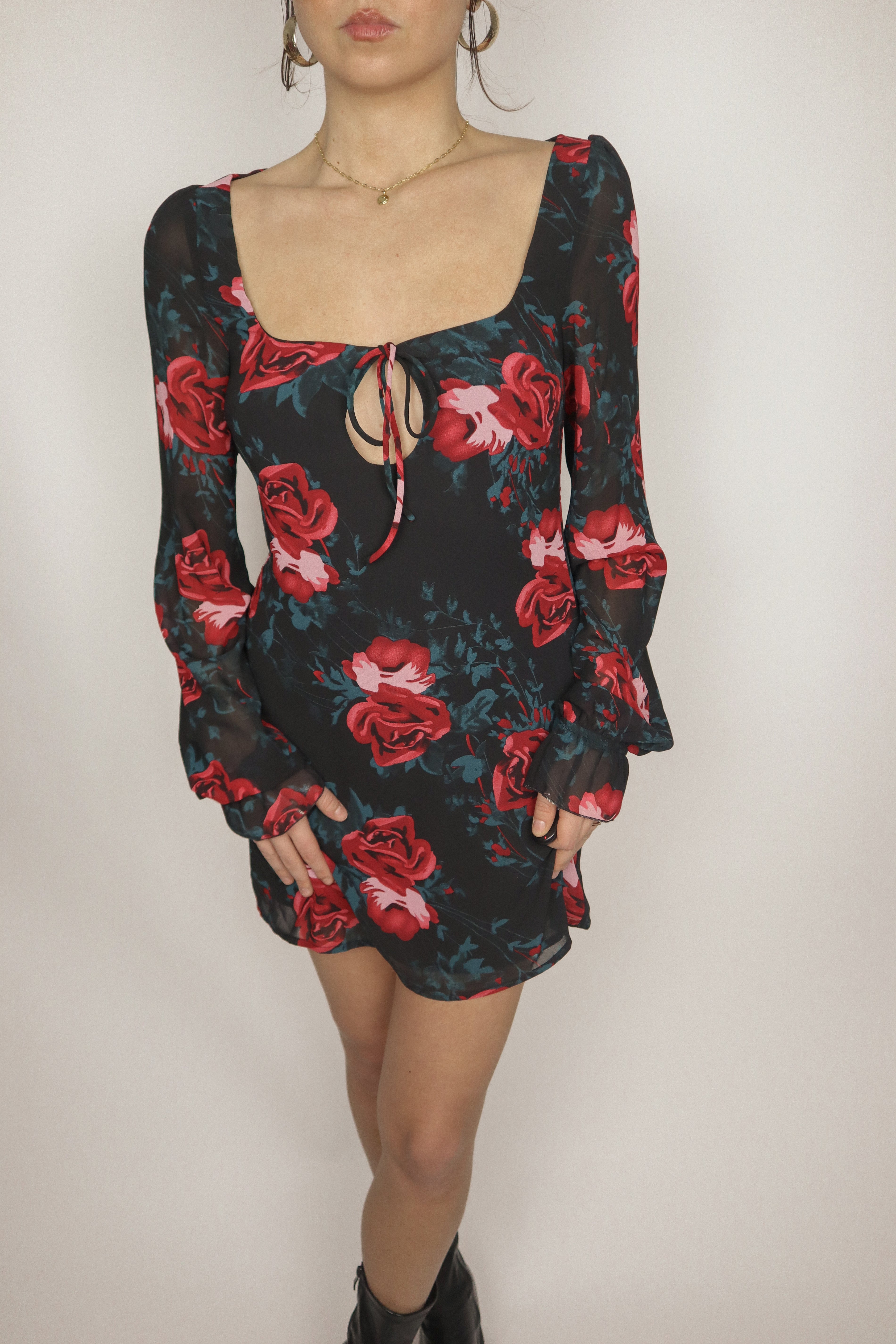 Modern x Rose Mini Dress (4/6)