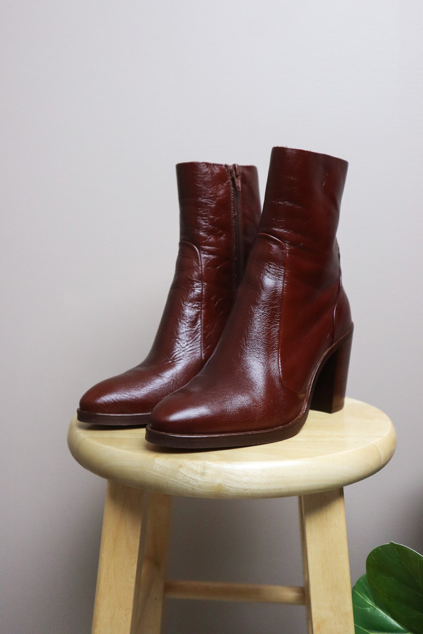 Made in Spain x Modern x Leather Boots (7/7.5)